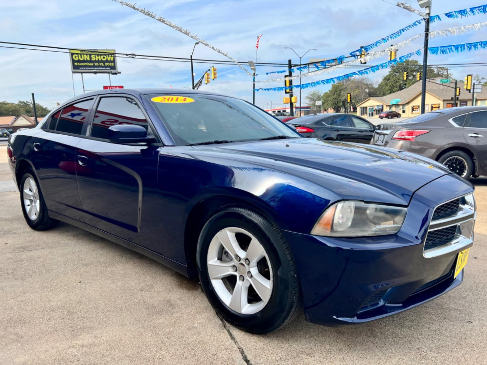 2014 BLUE /Gray DODGE CHARGER SE 4dr Sedan (2C3CDXBGXEH) with an 3.6L V6 engine, Automatic 5-Speed transmission, located at 5900 E. Lancaster Ave., Fort Worth, TX, 76112, (817) 457-5456, 0.000000, 0.000000 - This is a 2014 Dodge Charger SE 4dr Sedan that is in excellent condition. There are no dents or scratches. The interior is clean with no rips or tears or stains. All power windows, door locks and seats. Ice cold AC for those hot Texas summer days. It is equipped with a CD player, AM/FM radio, AUX po - Photo #7
