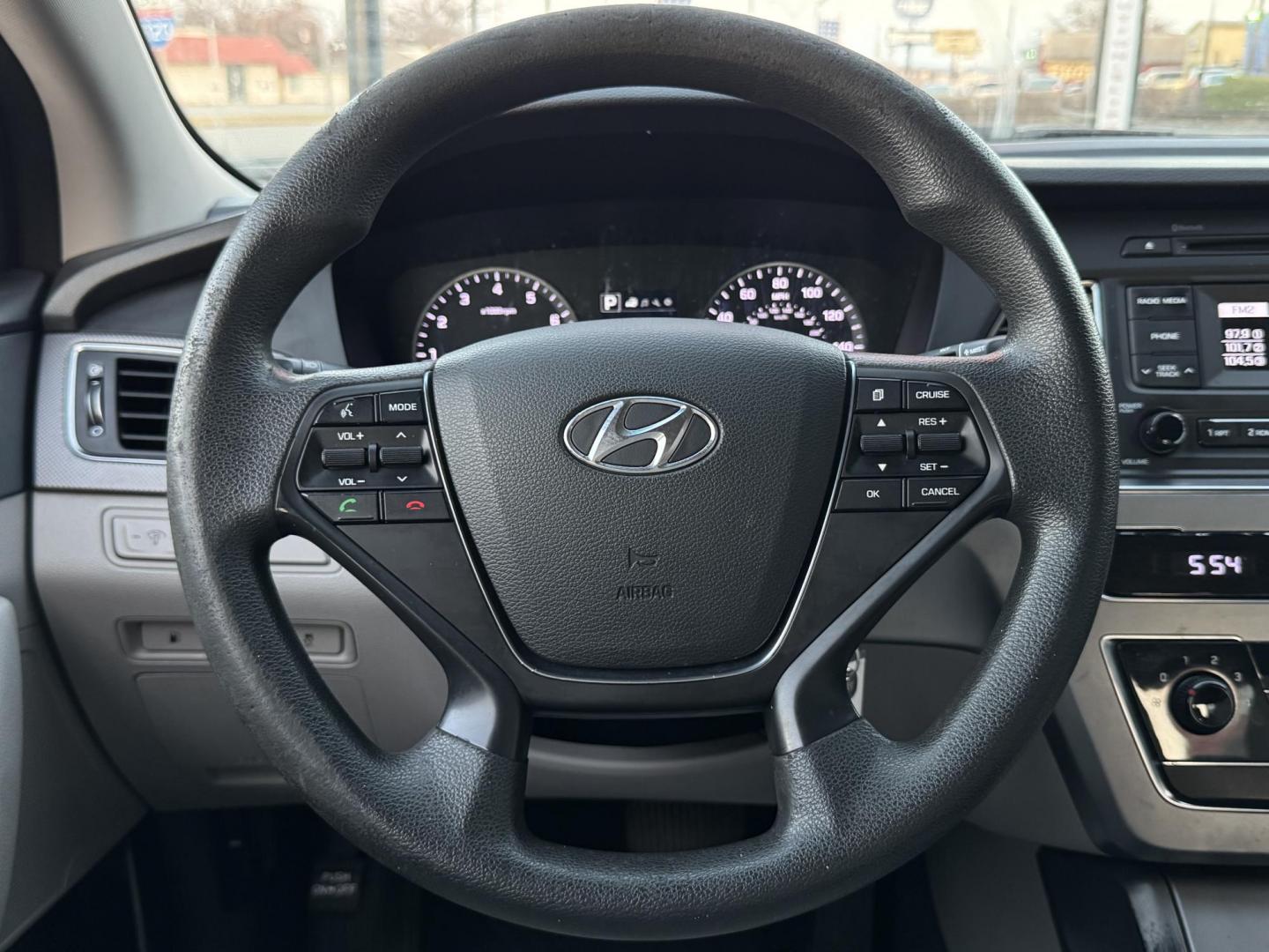 2017 GRAY HYUNDAI SONATA (5NPE24AF2HH) , located at 5900 E. Lancaster Ave., Fort Worth, TX, 76112, (817) 457-5456, 0.000000, 0.000000 - This is a 2017 HYUNDAI SONATA 4 DR SEDAN that is in excellent condition. The interior is clean with no rips or tears or stains. All power windows, door locks and seats. Ice cold AC for those hot Texas summer days. It is equipped with a CD player, AM/FM radio, AUX port, Bluetooth connectivity and Sir - Photo#19