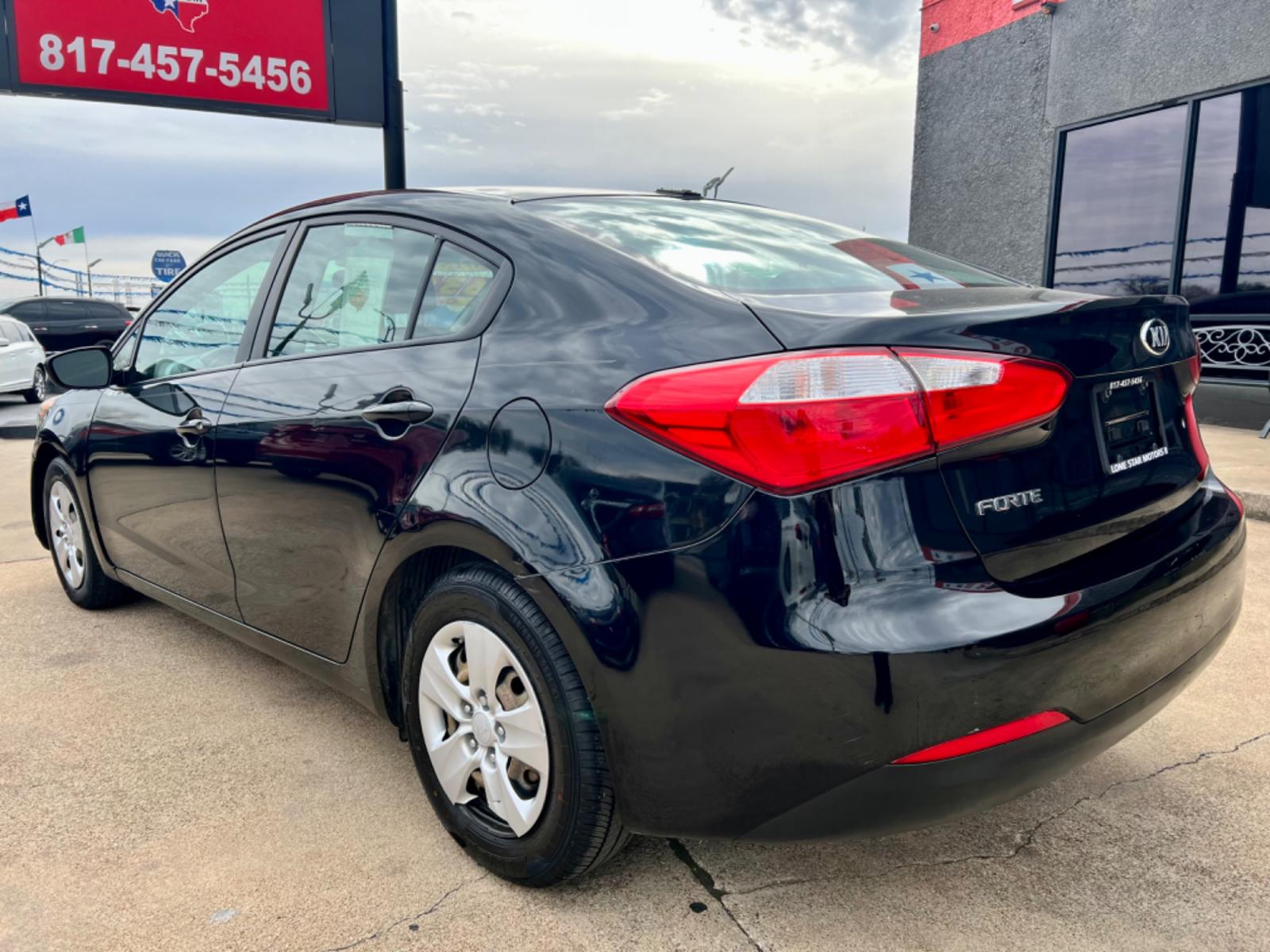 2015 BLACK KIA FORTE LX (KNAFK4A6XF5) , located at 5900 E. Lancaster Ave., Fort Worth, TX, 76112, (817) 457-5456, 0.000000, 0.000000 - Photo #4