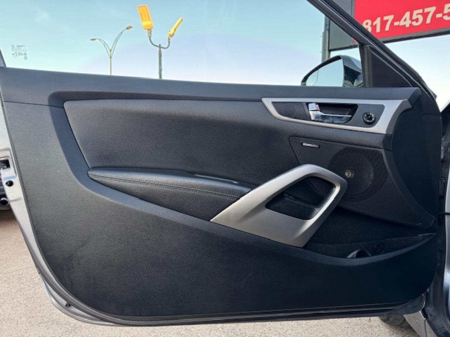 2016 GRAY /Black HYUNDAI VELOSTER Base 3dr Coupe (KMHTC6AD2GU) with an 1.6L I4 engine, Automatic 6-Speed transmission, located at 5900 E. Lancaster Ave., Fort Worth, TX, 76112, (817) 457-5456, 0.000000, 0.000000 - This is a 2016 HYUNDAI VELOSTER 4 DR SEDAN that is in excellent condition. The interior is clean with no rips or tears or stains. All power windows, door locks and seats. Ice cold AC for those hot Texas summer days. It is equipped with a CD player, AM/FM radio, AUX port, Bluetooth connectivity and S - Photo#8