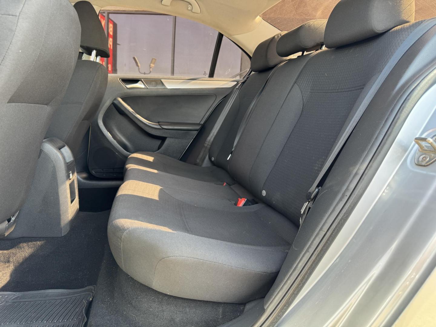 2015 SILVER VOLKSWAGEN JETTA (3VWD17AJ6FM) , located at 5900 E. Lancaster Ave., Fort Worth, TX, 76112, (817) 457-5456, 0.000000, 0.000000 - Photo#11