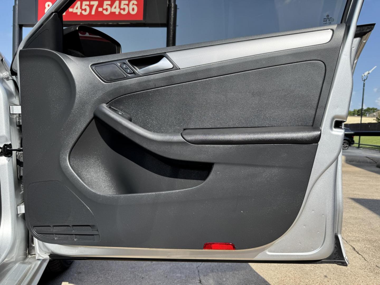 2015 SILVER VOLKSWAGEN JETTA (3VWD17AJ6FM) , located at 5900 E. Lancaster Ave., Fort Worth, TX, 76112, (817) 457-5456, 0.000000, 0.000000 - Photo#14