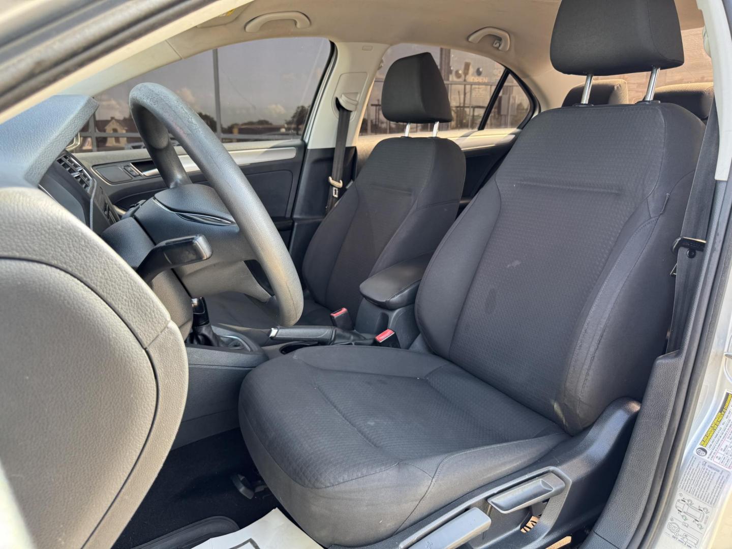 2015 SILVER VOLKSWAGEN JETTA (3VWD17AJ6FM) , located at 5900 E. Lancaster Ave., Fort Worth, TX, 76112, (817) 457-5456, 0.000000, 0.000000 - Photo#9
