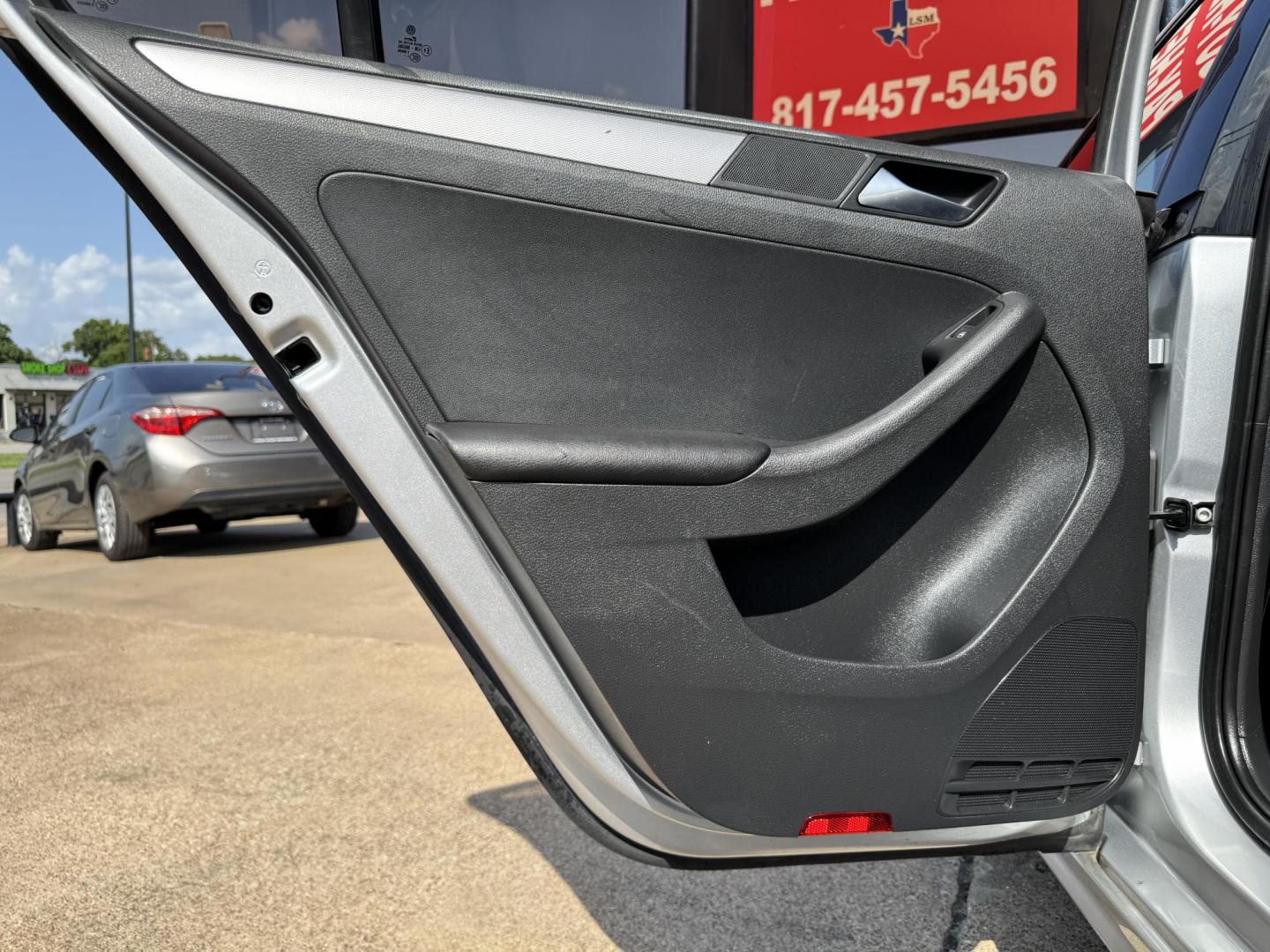 2015 SILVER VOLKSWAGEN JETTA (3VWD17AJ6FM) , located at 5900 E. Lancaster Ave., Fort Worth, TX, 76112, (817) 457-5456, 0.000000, 0.000000 - Photo#10