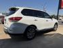 2014 WHITE /Black NISSAN PATHFINDER S; SL; PL S 4x4 4dr SUV (5N1AR2MM8EC) with an 3.5L V6 engine, CVT transmission, located at 5900 E. Lancaster Ave., Fort Worth, TX, 76112, (817) 457-5456, 0.000000, 0.000000 - This is a 2014 Nissan Pathfinder S 4x4 4DR SUV. It comes equipped with dual heated front seats, back up camera, power windows, power door locks and seats. Ice cold AC for those hot Texas summer days. It is equipped with a CD player, AM/FM radio, AUX port, Bluetooth connectivity and Sirius XM radio c - Photo#3