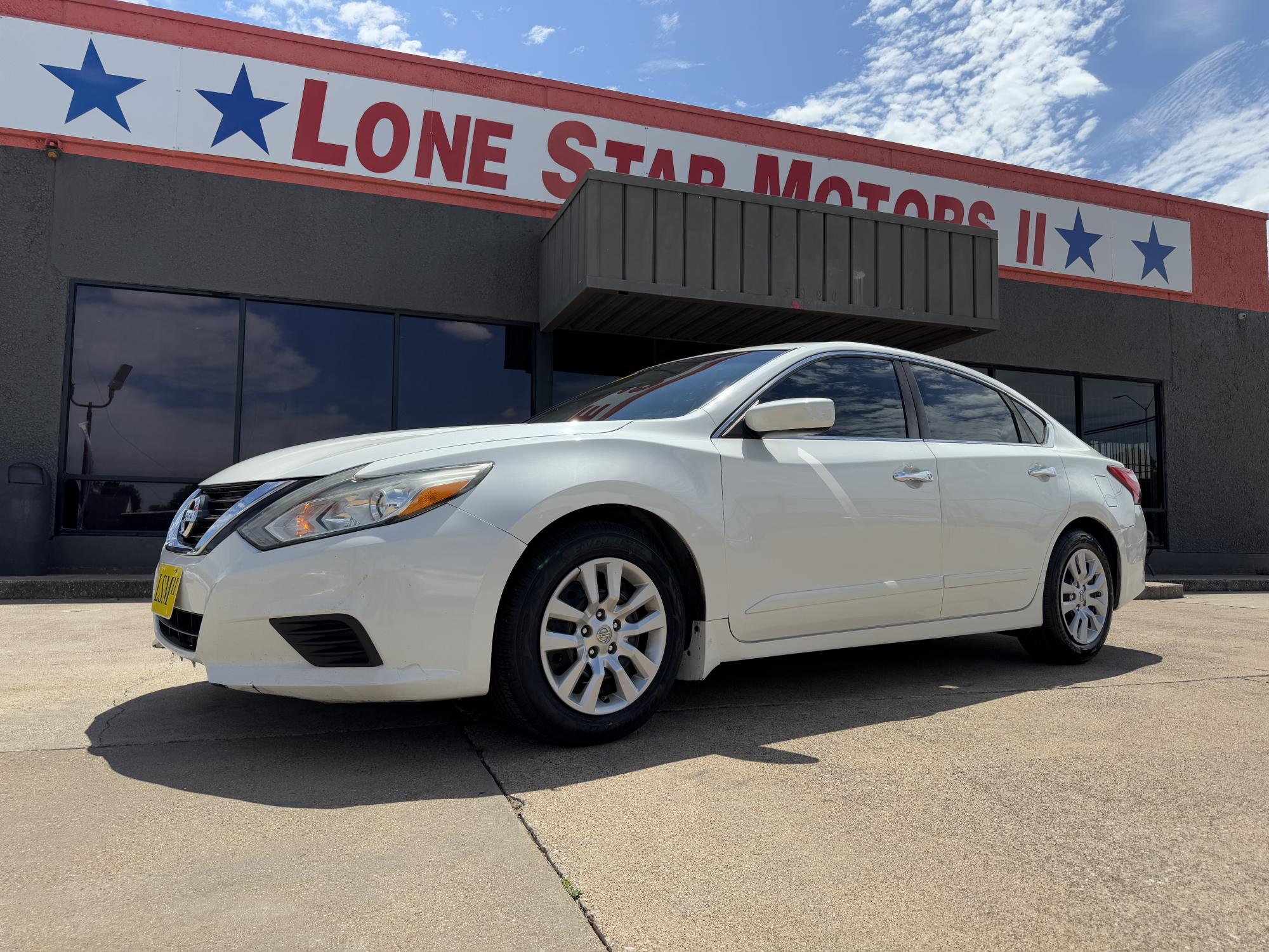 photo of 2017 NISSAN ALTIMA 4 DOOR SEDAN
