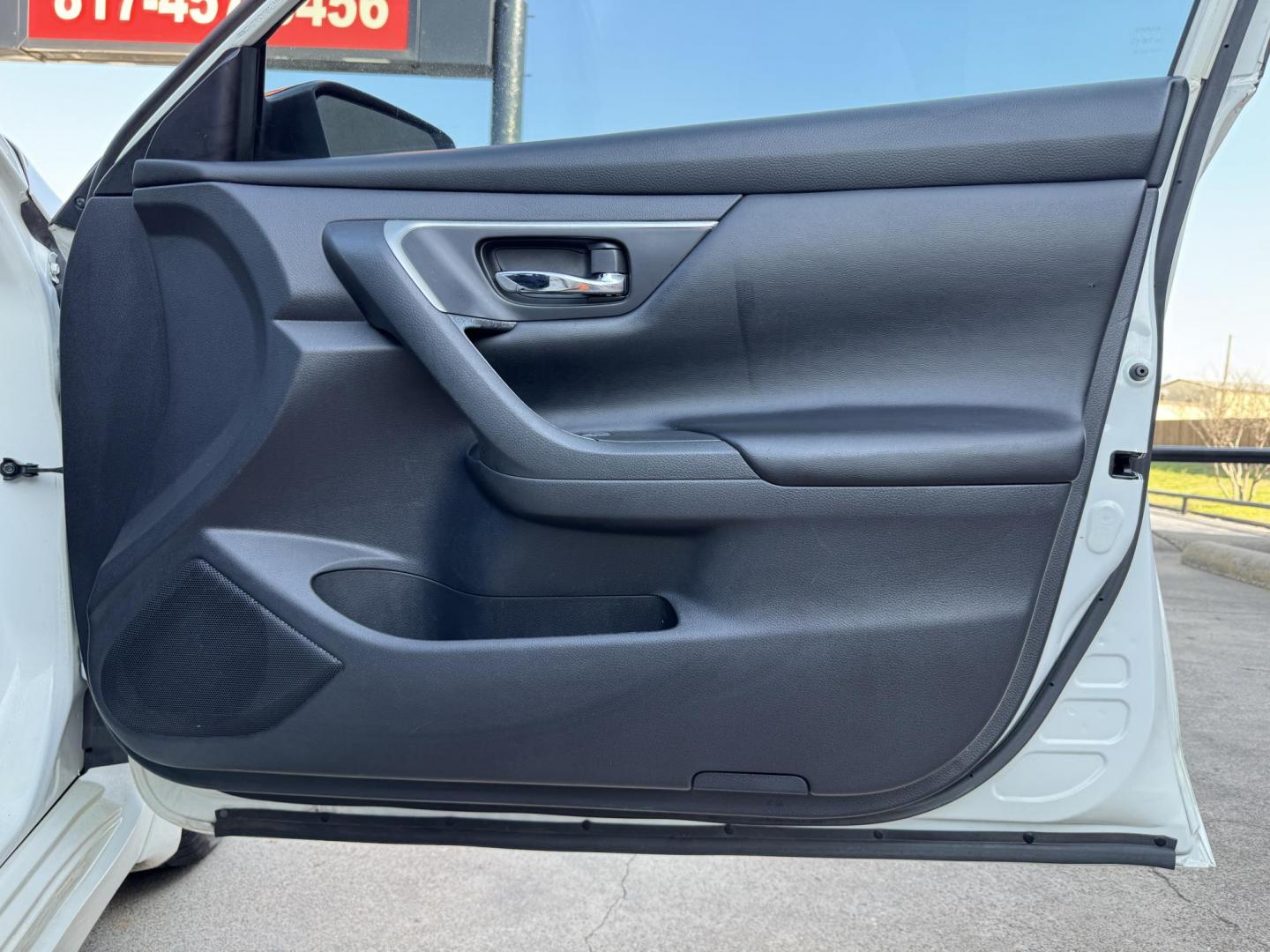 2017 WHITE /Gray NISSAN ALTIMA 2.5 S 4dr Sedan (1N4AL3AP2HN) with an 2.5L I4 engine, CVT transmission, located at 5900 E. Lancaster Ave., Fort Worth, TX, 76112, (817) 457-5456, 0.000000, 0.000000 - This is a 2017 Nissan Altima 2.5 S 4dr Sedan that is in excellent condition. There are no dents or scratches. The interior is clean with no rips or tears or stains. All power windows, door locks and seats. Ice cold AC for those hot Texas summer days. It is equipped with a CD player, AM/FM radio, AUX - Photo#14
