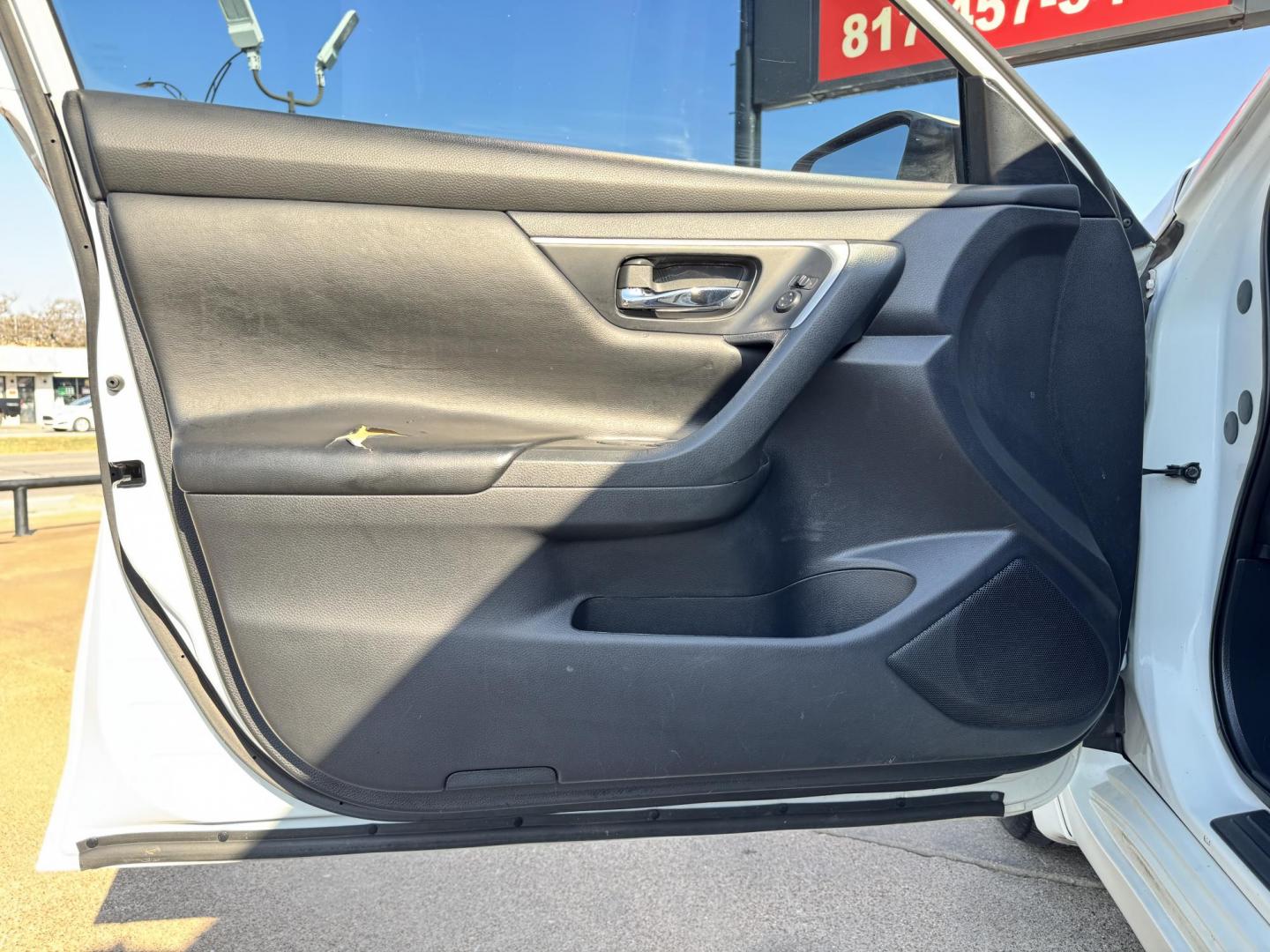 2017 WHITE /Gray NISSAN ALTIMA 2.5 S 4dr Sedan (1N4AL3AP2HN) with an 2.5L I4 engine, CVT transmission, located at 5900 E. Lancaster Ave., Fort Worth, TX, 76112, (817) 457-5456, 0.000000, 0.000000 - This is a 2017 Nissan Altima 2.5 S 4dr Sedan that is in excellent condition. There are no dents or scratches. The interior is clean with no rips or tears or stains. All power windows, door locks and seats. Ice cold AC for those hot Texas summer days. It is equipped with a CD player, AM/FM radio, AUX - Photo#7