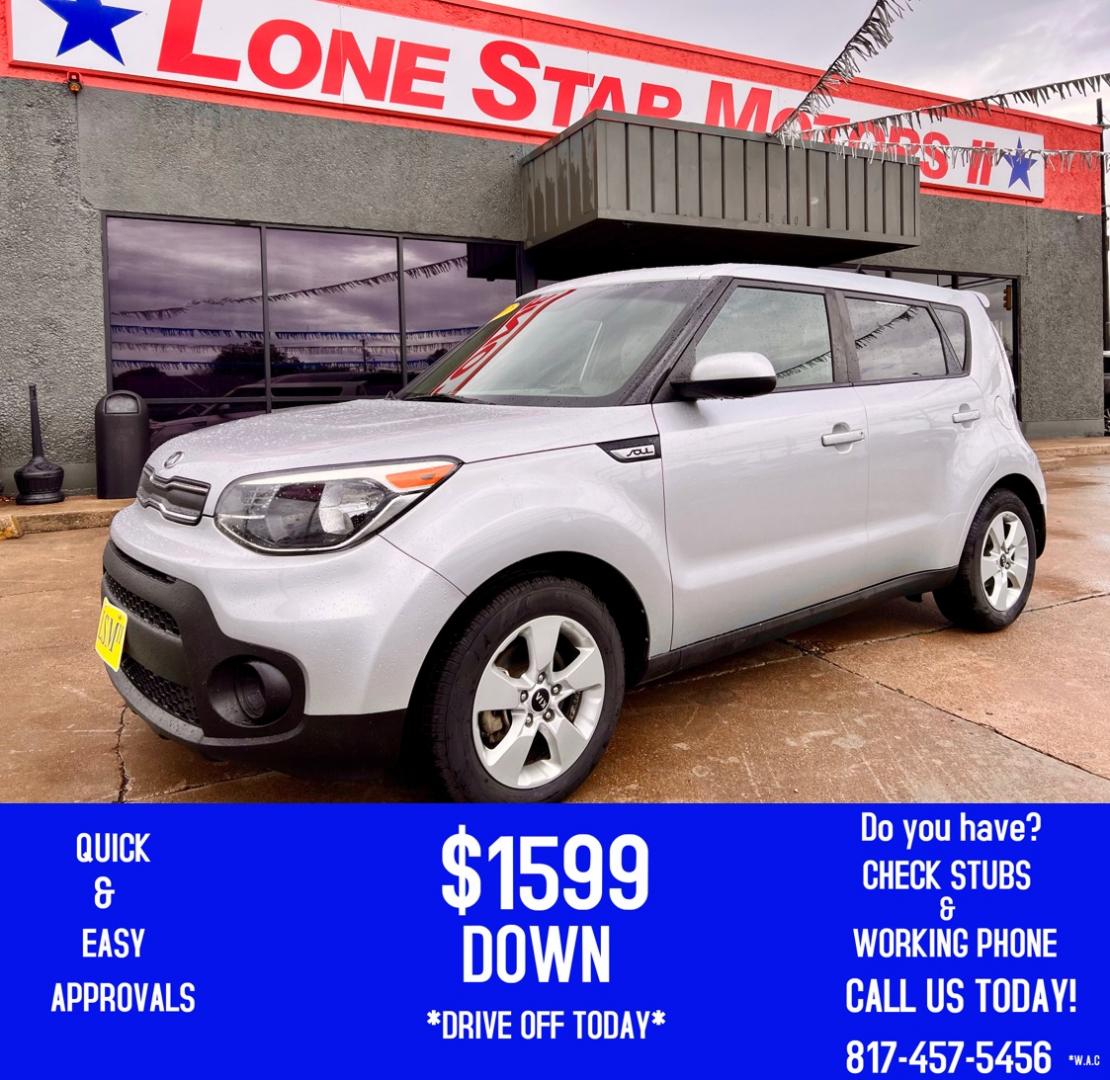 2017 SILVER /Gray KIA SOUL Base 4dr Crossover 6A (KNDJN2A24H7) with an 1.6L I4 engine, Automatic 6-Speed transmission, located at 5900 E. Lancaster Ave., Fort Worth, TX, 76112, (817) 457-5456, 0.000000, 0.000000 - This is a 2017 Kia Soul Base 4dr Crossover 6A that is in excellent condition. There are no dents or scratches. The interior is clean with no rips or tears or stains. All power windows, door locks and seats. Ice cold AC for those hot Texas summer days. It is equipped with a CD player, AM/FM radio, AU - Photo#0