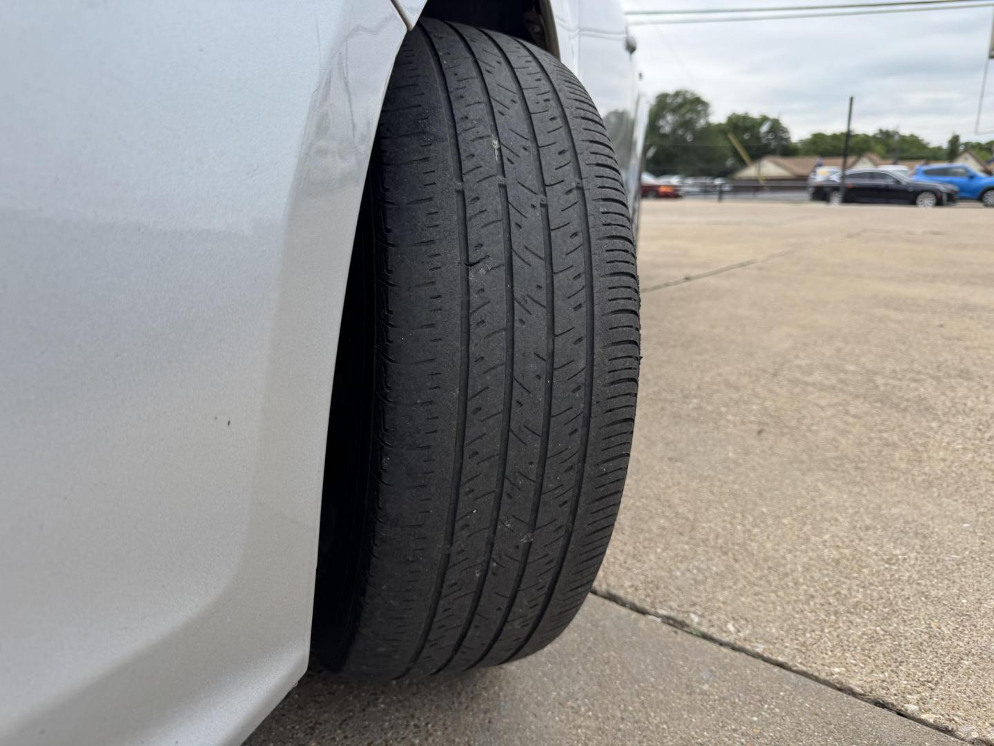 2016 SILVER /Gray VOLKSWAGEN JETTA 1.4T SE 4dr Sedan 6A (3VWD67AJ7GM) with an 1.4L I4 Turbocharger engine, Automatic 6-Speed transmission, located at 5900 E. Lancaster Ave., Fort Worth, TX, 76112, (817) 457-5456, 0.000000, 0.000000 - CASH CAR ON SALE FOR $4995 CALL OR TEXT Byron at 817-966-5010 CALL OR TEXT Marco at 682-558-2178 se habla espanol! - Photo#21