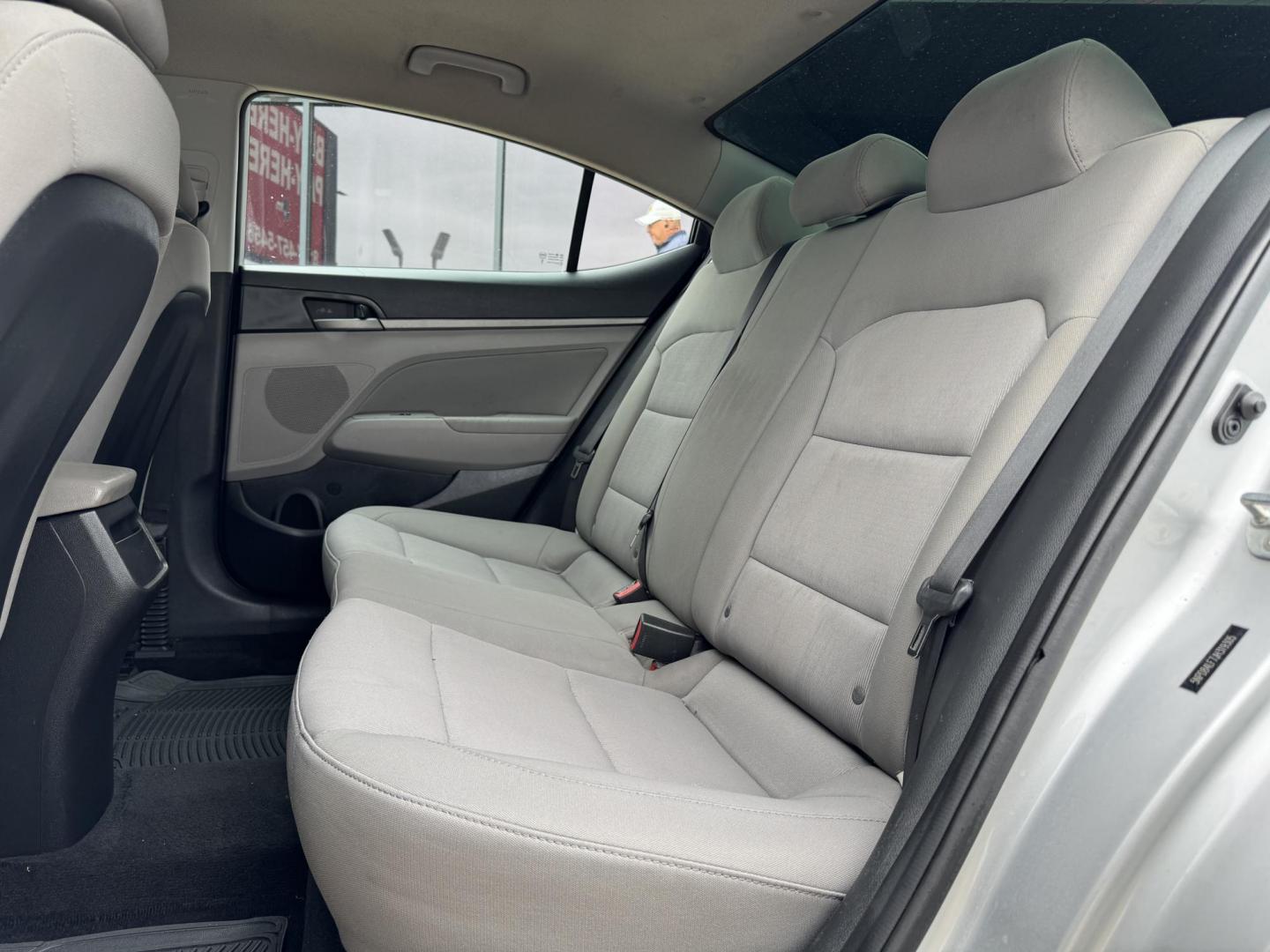 2018 SILVER /Gray HYUNDAI ELANTRA Limited 4dr Sedan (5NPD84LF7JH) with an 2.0L I4 engine, Automatic 6-Speed transmission, located at 5900 E. Lancaster Ave., Fort Worth, TX, 76112, (817) 457-5456, 0.000000, 0.000000 - This is a 2018 Hyundai Elantra Limited 4dr Sedan that is in excellent condition. There are no dents or scratches. The interior is clean with no rips or tears or stains. All power windows, door locks and seats. Ice cold AC for those hot Texas summer days. It is equipped with a CD player, AM/FM radio, - Photo#11
