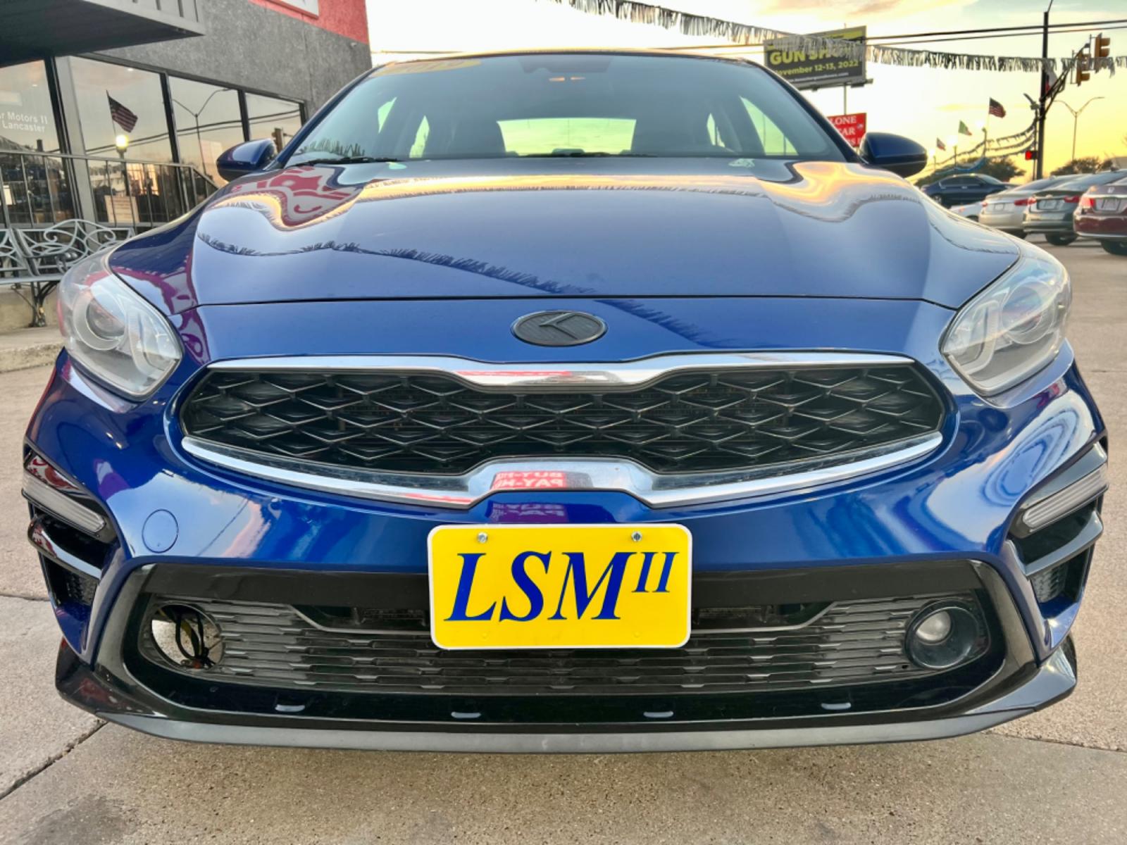 2019 BLUE /Gray KIA FORTE S S 4dr Sedan (3KPF34AD5KE) with an 2.0L I4 engine, CVT transmission, located at 5900 E. Lancaster Ave., Fort Worth, TX, 76112, (817) 457-5456, 0.000000, 0.000000 - This is a 2019 Kia Forte S 4dr Sedan that is in excellent condition. There are no dents or scratches. The interior is clean with no rips or tears or stains. All power windows, door locks and seats. Ice cold AC for those hot Texas summer days. It is equipped with a CD player, AM/FM radio, AUX port, B - Photo #1