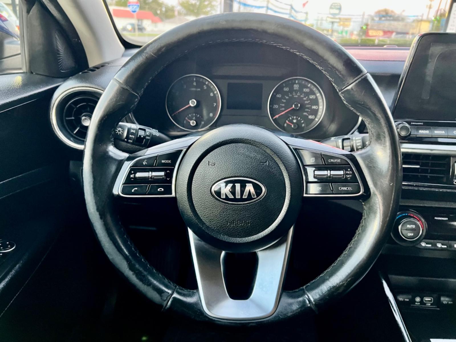2019 BLUE /Gray KIA FORTE S S 4dr Sedan (3KPF34AD5KE) with an 2.0L I4 engine, CVT transmission, located at 5900 E. Lancaster Ave., Fort Worth, TX, 76112, (817) 457-5456, 0.000000, 0.000000 - This is a 2019 Kia Forte S 4dr Sedan that is in excellent condition. There are no dents or scratches. The interior is clean with no rips or tears or stains. All power windows, door locks and seats. Ice cold AC for those hot Texas summer days. It is equipped with a CD player, AM/FM radio, AUX port, B - Photo #20