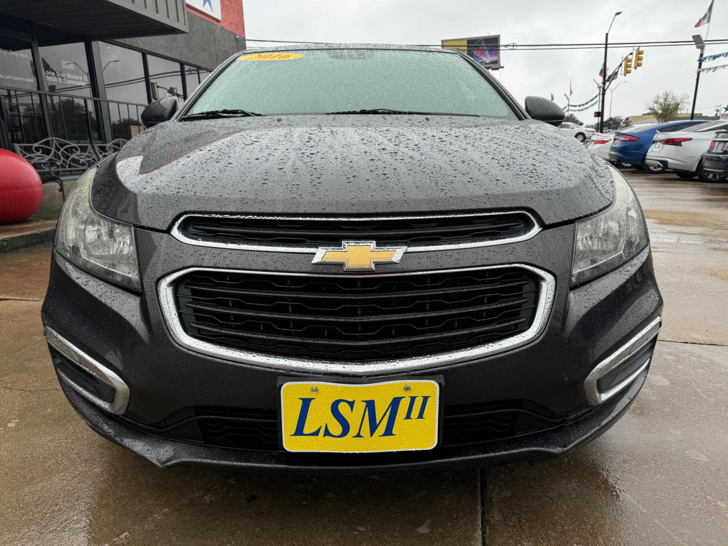 2016 GRAY /Gray CHEVROLET CRUZE LIMITED 1LT Auto 4dr Sedan w/1SD (1G1PE5SB9G7) with an 1.4L I4 Turbocharger engine, Automatic 6-Speed transmission, located at 5900 E. Lancaster Ave., Fort Worth, TX, 76112, (817) 457-5456, 0.000000, 0.000000 - This is a 2016 Chevrolet Cruze Limited 1LT Auto 4dr Sedan w/1SD that is in excellent condition. There are no dents or scratches. The interior is clean with no rips or tears or stains. All power windows, door locks and seats. Ice cold AC for those hot Texas summer days. It is equipped with a CD playe - Photo#2