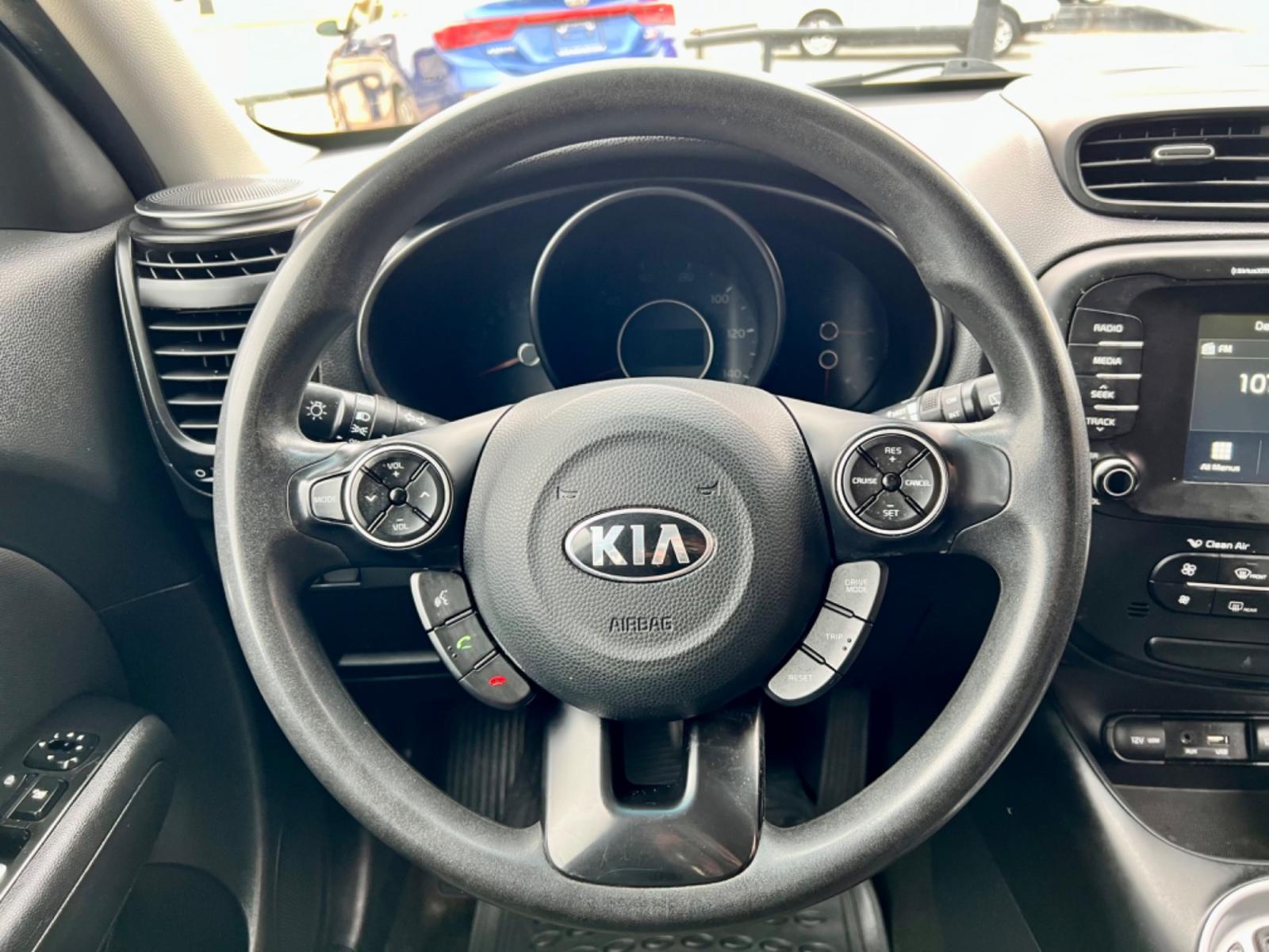2018 GRAY /Gray KIA SOUL + 4dr Crossover (KNDJP3A58J7) with an 2.0L I4 engine, Automatic 6-Speed transmission, located at 5900 E. Lancaster Ave., Fort Worth, TX, 76112, (817) 457-5456, 0.000000, 0.000000 - This is a 2018 Kia Soul + 4dr Crossover that is in excellent condition. There are no dents or scratches. The interior is clean with no rips or tears or stains. All power windows, door locks and seats. Ice cold AC for those hot Texas summer days. It is equipped with a CD player, AM/FM radio, AUX port - Photo #20
