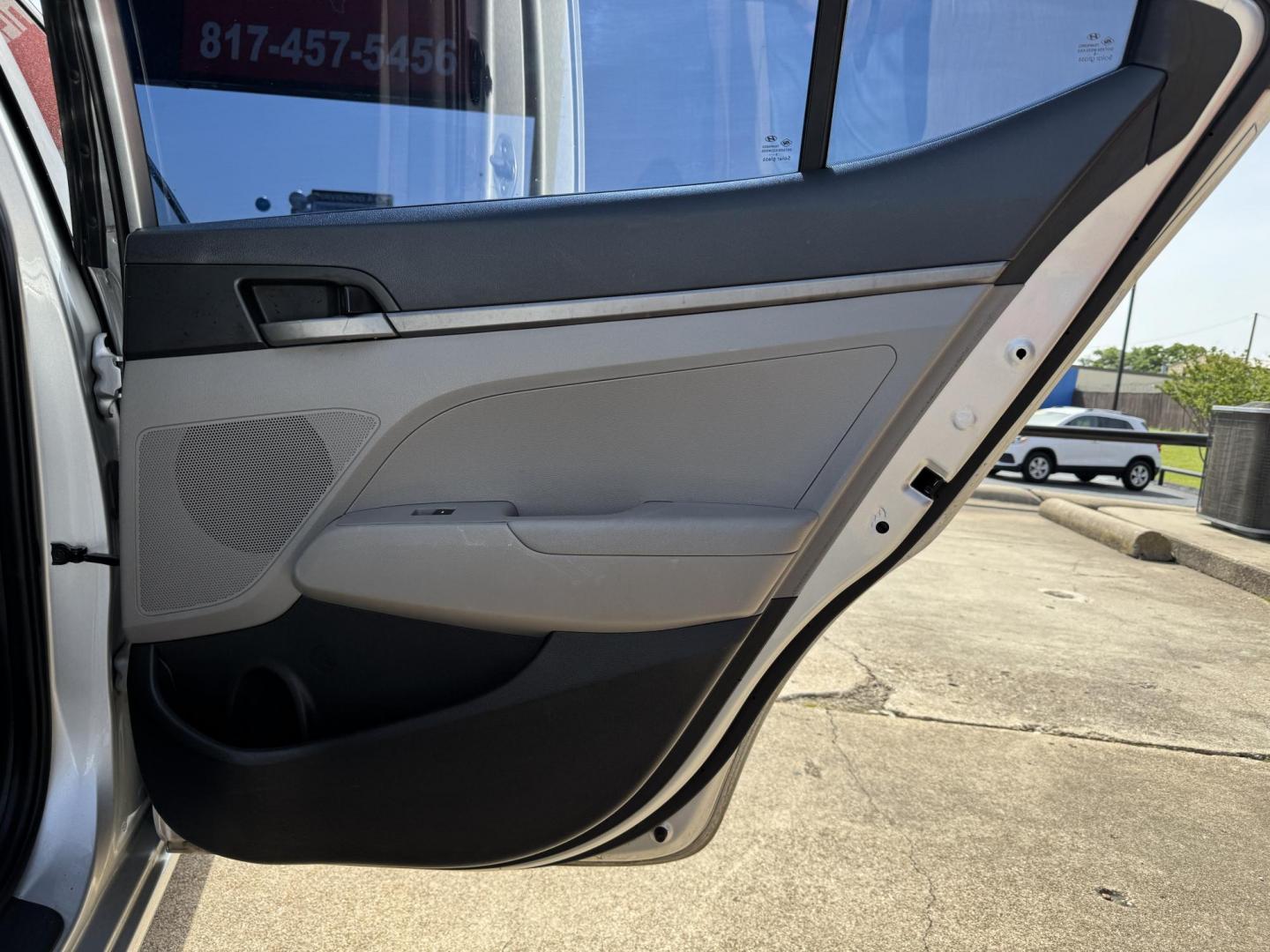 2017 SILVER /Gray HYUNDAI ELANTRA SE 4dr Sedan 6A (US) (5NPD74LFXHH) with an 2.0L I4 engine, Automatic 6-Speed transmission, located at 5900 E. Lancaster Ave., Fort Worth, TX, 76112, (817) 457-5456, 0.000000, 0.000000 - This is a 2017 HYUNDAI ELANTRA 4 DOOR SEDAN that is in excellent condition. There are no dents or scratches. The interior is clean with no rips or tears or stains. All power windows, door locks and seats. Ice cold AC for those hot Texas summer days. It is equipped with a CD player, AM/FM radio, AUX - Photo#12