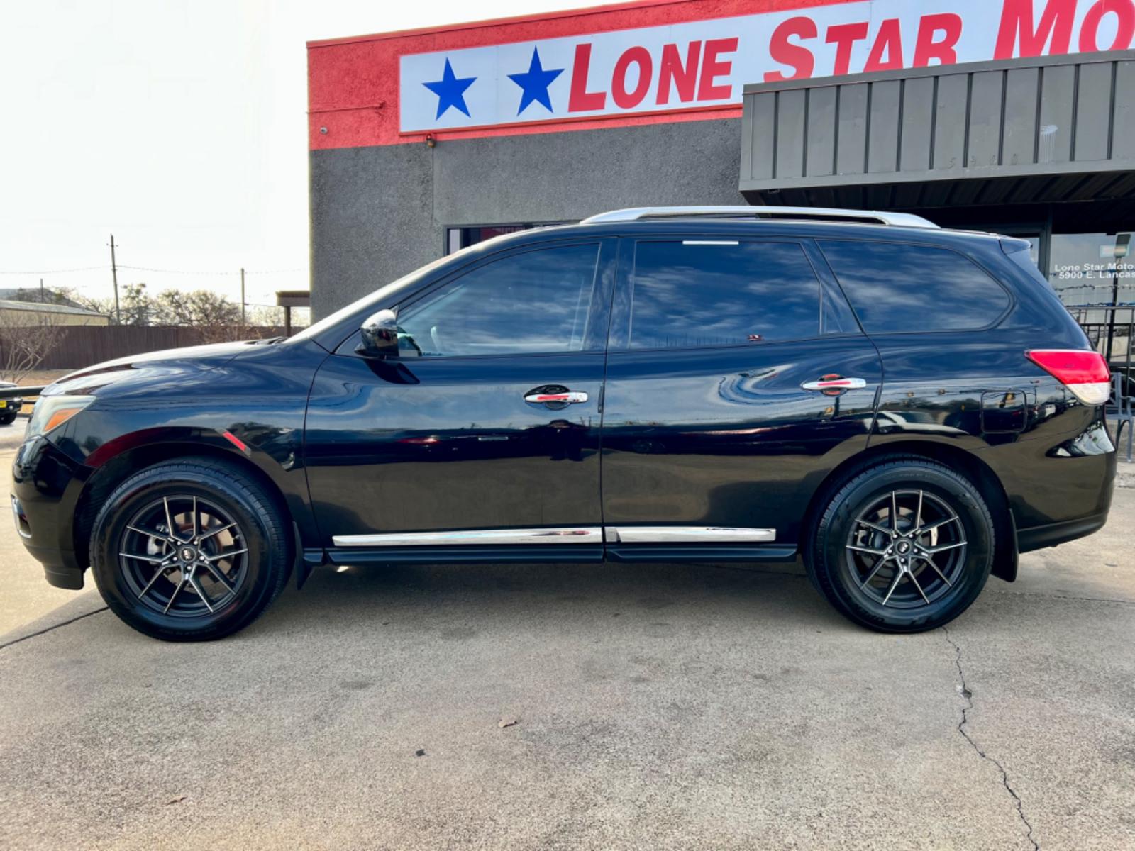 2014 BLACK /Tan NISSAN PATHFINDER S 4dr SUV (5N1AR2MN1EC) with an 3.5L V6 engine, CVT transmission, located at 5900 E. Lancaster Ave., Fort Worth, TX, 76112, (817) 457-5456, 0.000000, 0.000000 - This is a 2014 Nissan Pathfinder S 4dr SUV that is in excellent condition. There are no dents or scratches. The interior is clean with no rips or tears or stains. All power windows, door locks and seats. Ice cold AC for those hot Texas summer days. It is equipped with a CD player, AM/FM radio, AUX - Photo #2