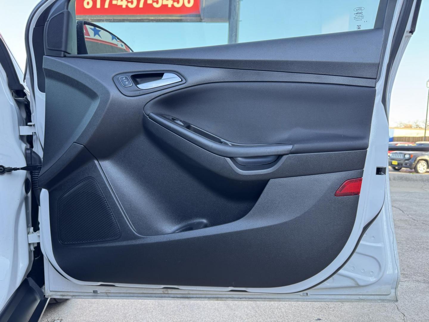 2018 WHITE /Gray FORD FOCUS SE 4dr Hatchback (1FADP3K25JL) with an 2.0L I4 engine, Automatic 6-Speed transmission, located at 5900 E. Lancaster Ave., Fort Worth, TX, 76112, (817) 457-5456, 0.000000, 0.000000 - This is a 2018 Ford Focus SE 4dr Hatchback that is in excellent condition. There are no dents or scratches. The interior is clean with no rips or tears or stains. All power windows, door locks and seats. Ice cold AC for those hot Texas summer days. It is equipped with a CD player, AM/FM radio, AUX p - Photo#14