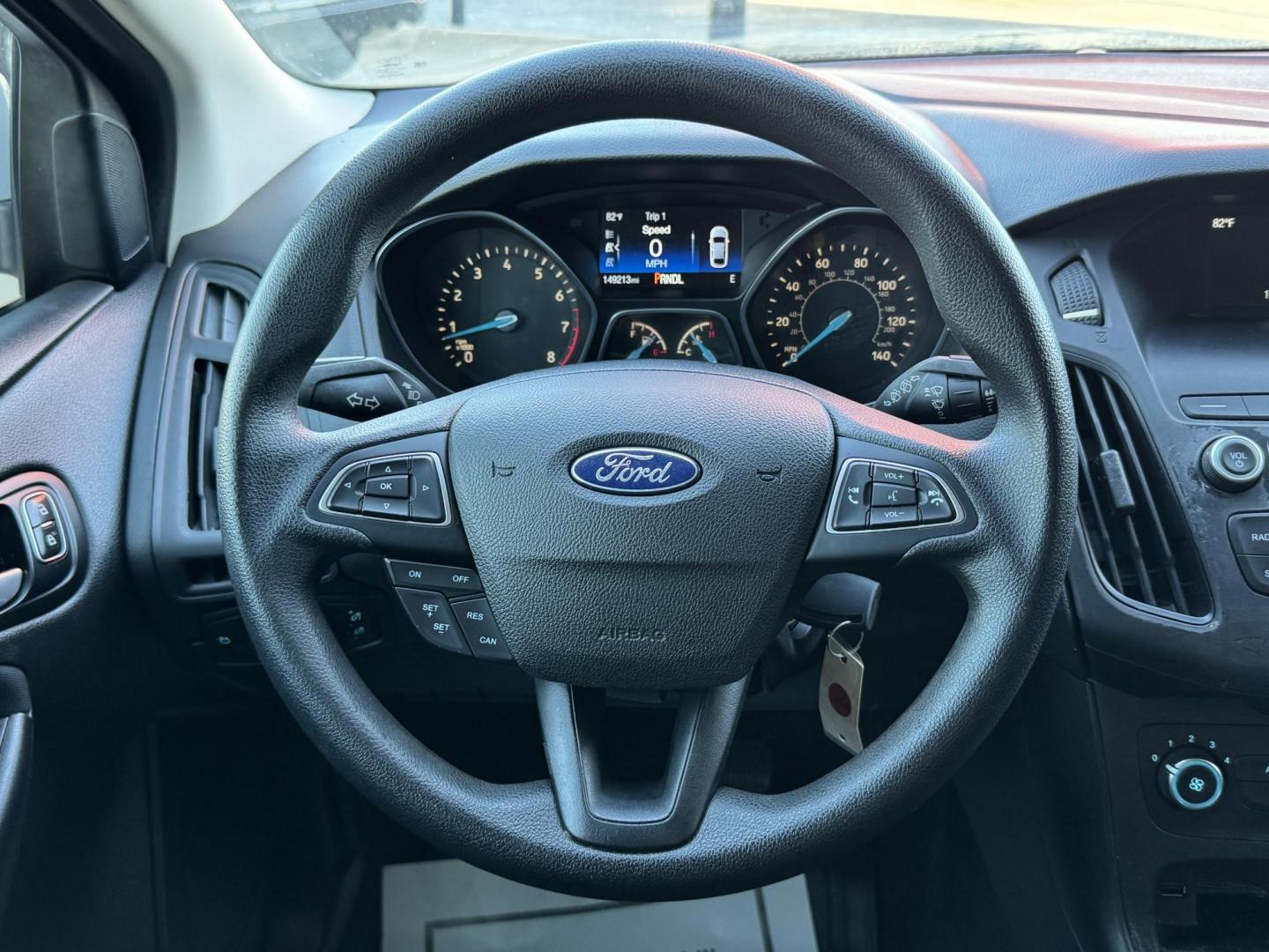 2018 WHITE /Gray FORD FOCUS SE 4dr Hatchback (1FADP3K25JL) with an 2.0L I4 engine, Automatic 6-Speed transmission, located at 5900 E. Lancaster Ave., Fort Worth, TX, 76112, (817) 457-5456, 0.000000, 0.000000 - This is a 2018 Ford Focus SE 4dr Hatchback that is in excellent condition. There are no dents or scratches. The interior is clean with no rips or tears or stains. All power windows, door locks and seats. Ice cold AC for those hot Texas summer days. It is equipped with a CD player, AM/FM radio, AUX p - Photo#18