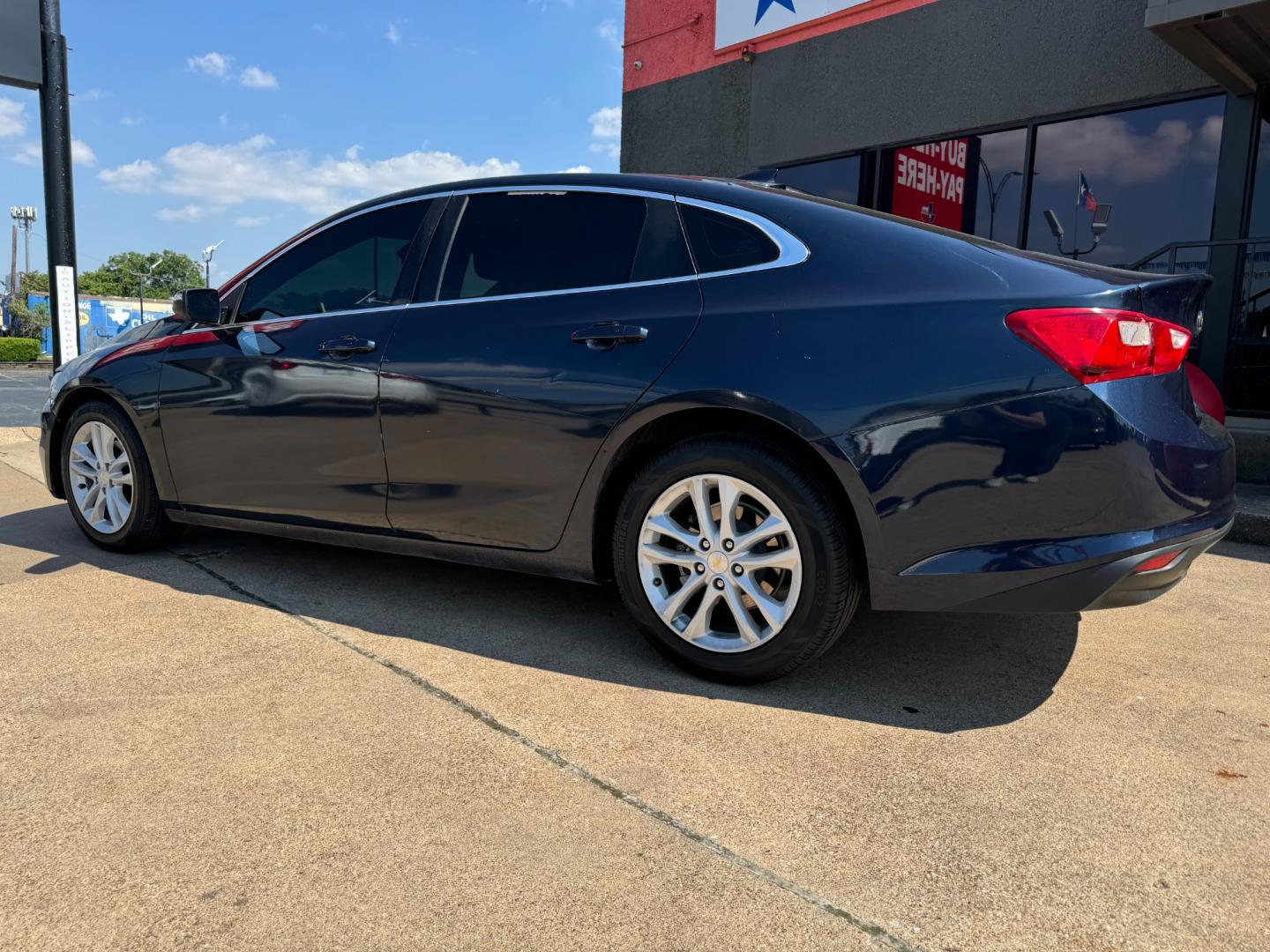 2018 BLUE /Gray CHEVROLET MALIBU LT 4dr Sedan (1G1ZD5ST5JF) with an 1.5L I4 Turbocharger engine, Automatic 6-Speed transmission, located at 5900 E. Lancaster Ave., Fort Worth, TX, 76112, (817) 457-5456, 0.000000, 0.000000 - This is a 2018 Chevrolet Malibu LT 4dr Sedan that is in excellent condition. There are no dents or scratches. The interior is clean with no rips or tears or stains. All power windows, door locks and seats. Ice cold AC for those hot Texas summer days. It is equipped with a CD player, AM/FM radio, AUX - Photo#6