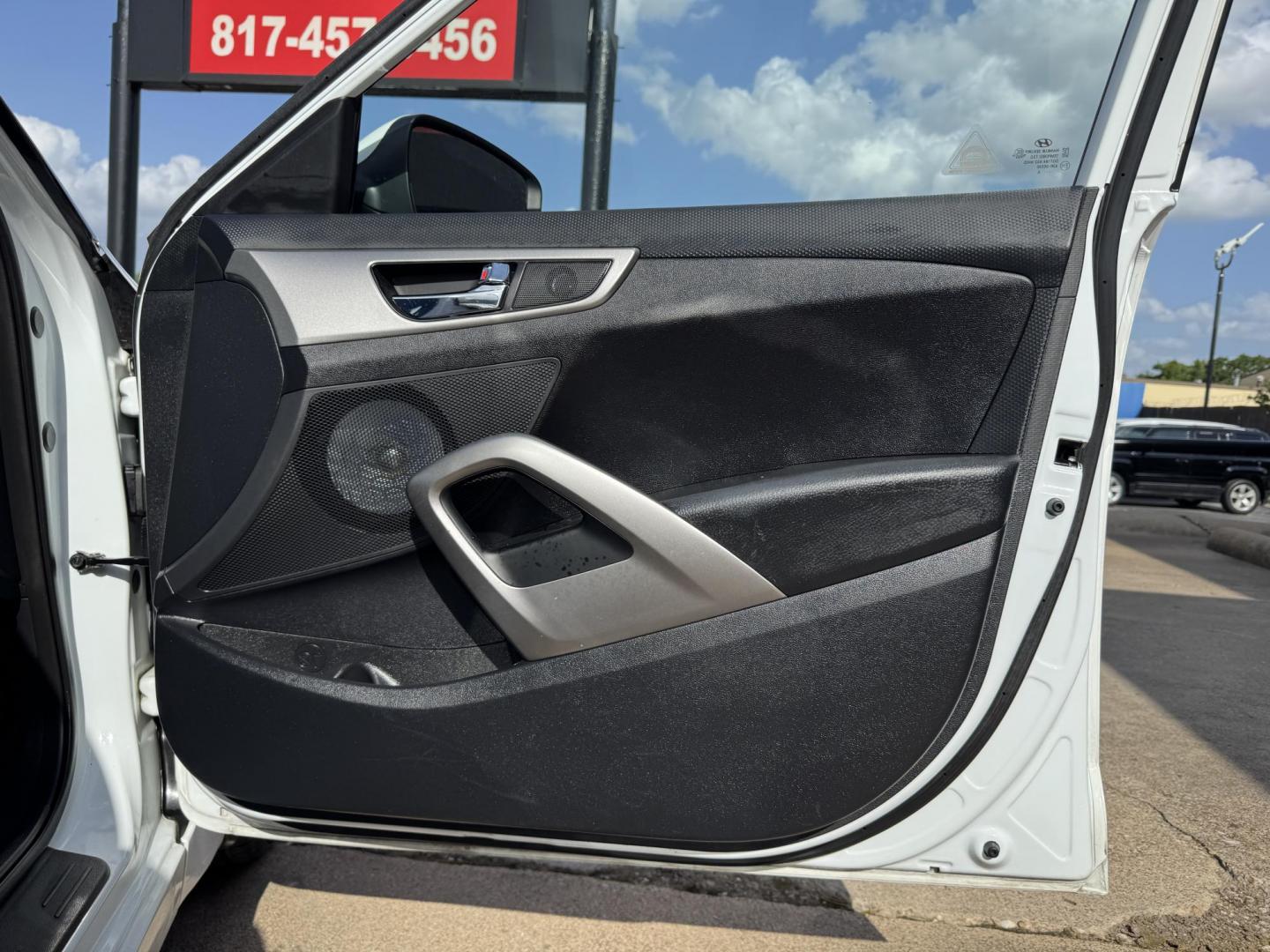 2016 WHITE /Gray HYUNDAI VELOSTER Base 3dr Coupe (KMHTC6AD7GU) with an 1.6L I4 engine, Automatic 6-Speed transmission, located at 5900 E. Lancaster Ave., Fort Worth, TX, 76112, (817) 457-5456, 0.000000, 0.000000 - This is a 2016 Hyundai Veloster Base 3dr Coupe that is in excellent condition. There are no dents or scratches. The interior is clean with no rips or tears or stains. All power windows, door locks and seats. Ice cold AC for those hot Texas summer days. It is equipped with a CD player, AM/FM radio, A - Photo#13