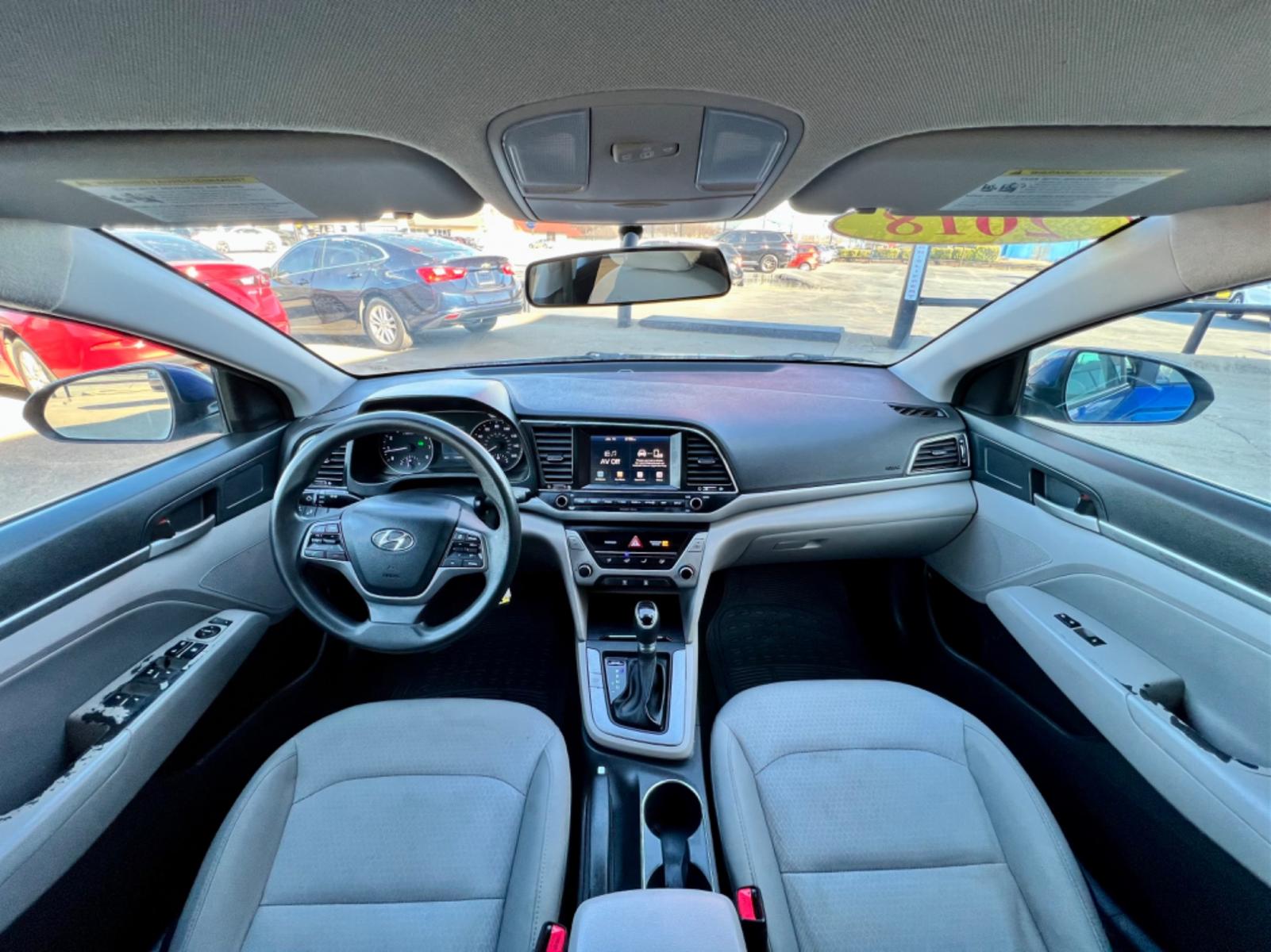 2018 BLUE /Gray HYUNDAI ELANTRA Limited 4dr Sedan (5NPD84LF3JH) with an 2.0L I4 engine, Automatic 6-Speed transmission, located at 5900 E. Lancaster Ave., Fort Worth, TX, 76112, (817) 457-5456, 0.000000, 0.000000 - This is a 2018 HYUNDAI ELANTRA 4 DOOR SEDAN that is in excellent condition. There are no dents or scratches. The interior is clean with no rips or tears or stains. All power windows, door locks and seats. Ice cold AC for those hot Texas summer days. It is equipped with a CD player, AM/FM radio, AUX - Photo #16