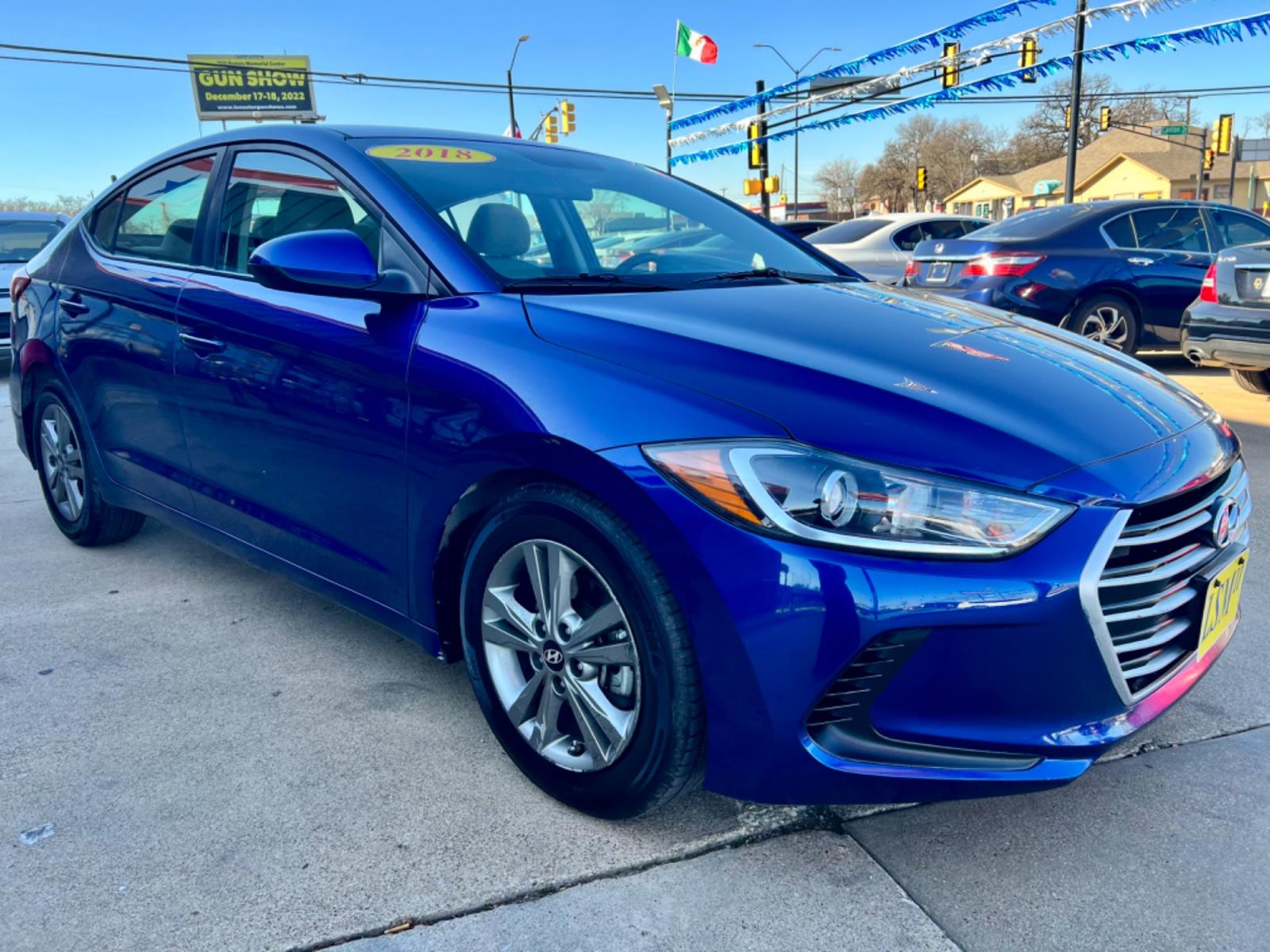 2018 BLUE /Gray HYUNDAI ELANTRA Limited 4dr Sedan (5NPD84LF3JH) with an 2.0L I4 engine, Automatic 6-Speed transmission, located at 5900 E. Lancaster Ave., Fort Worth, TX, 76112, (817) 457-5456, 0.000000, 0.000000 - This is a 2018 HYUNDAI ELANTRA 4 DOOR SEDAN that is in excellent condition. There are no dents or scratches. The interior is clean with no rips or tears or stains. All power windows, door locks and seats. Ice cold AC for those hot Texas summer days. It is equipped with a CD player, AM/FM radio, AUX - Photo #7