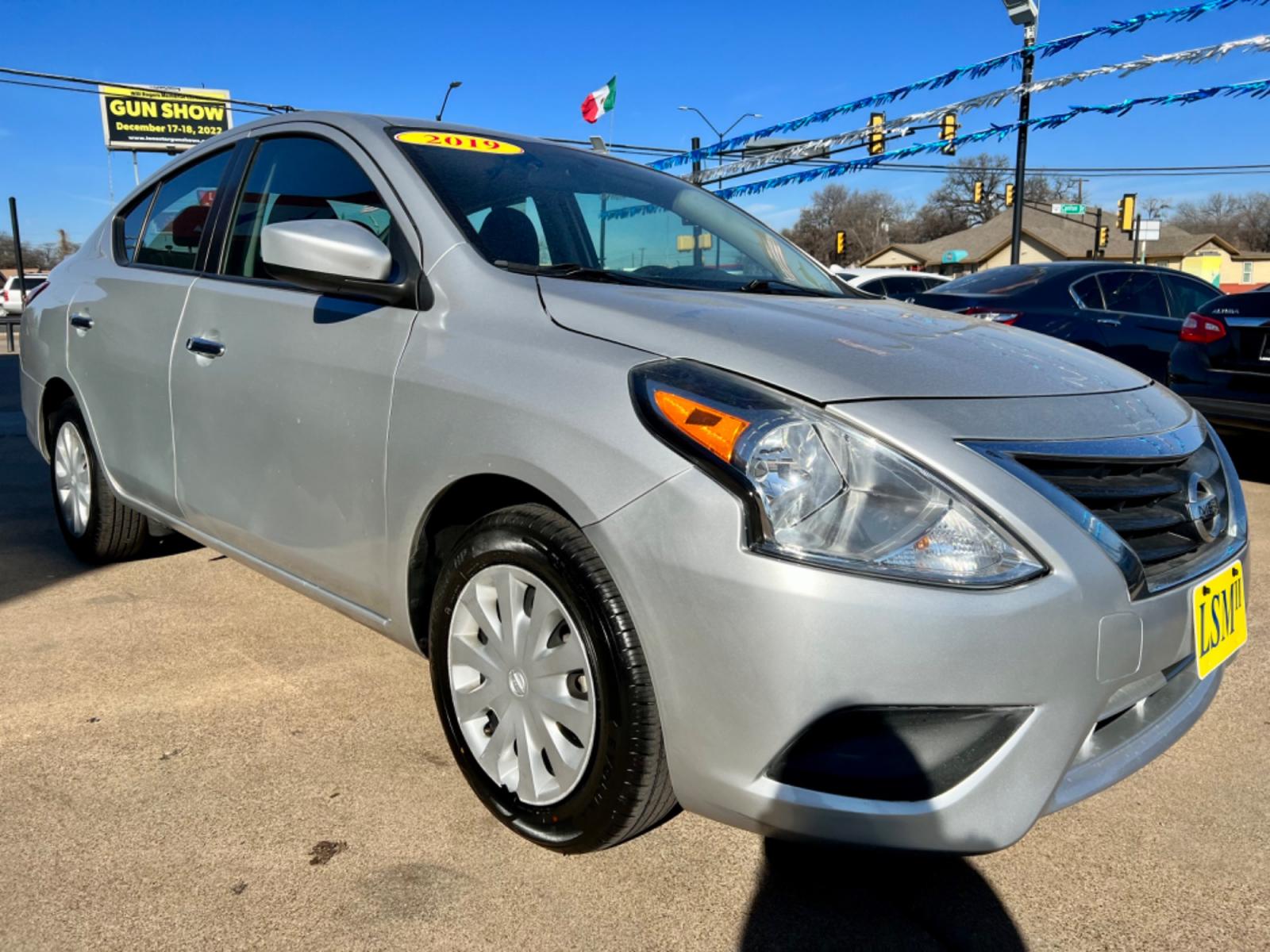 2019 SILVER /Gray NISSAN VERSA S 4dr Sedan (3N1CN7AP5KL) with an 1.6L I4 engine, Automatic 5-Speed transmission, located at 5900 E. Lancaster Ave., Fort Worth, TX, 76112, (817) 457-5456, 0.000000, 0.000000 - This is a 2019 NISSAN VERSA 4 DOOR SEDAN that is in excellent condition. There are no dents or scratches. The interior is clean with no rips or tears or stains. All power windows, door locks and seats. Ice cold AC for those hot Texas summer days. It is equipped with a CD player, AM/FM radio, AUX por - Photo #7