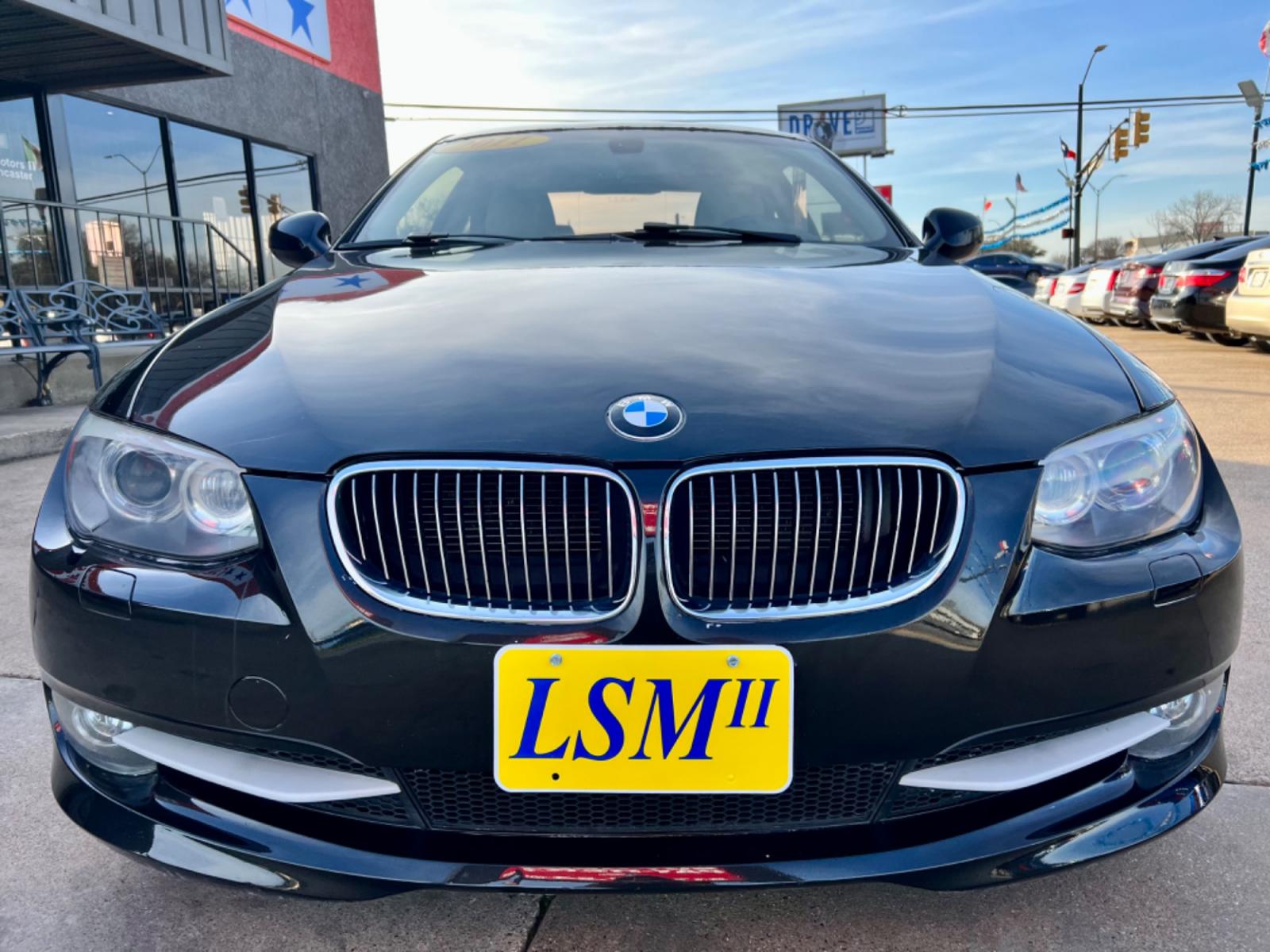 2011 BLACK BMW 3 SERIES (WBAKE3C5XBE) , located at 5900 E. Lancaster Ave., Fort Worth, TX, 76112, (817) 457-5456, 0.000000, 0.000000 - Photo #2