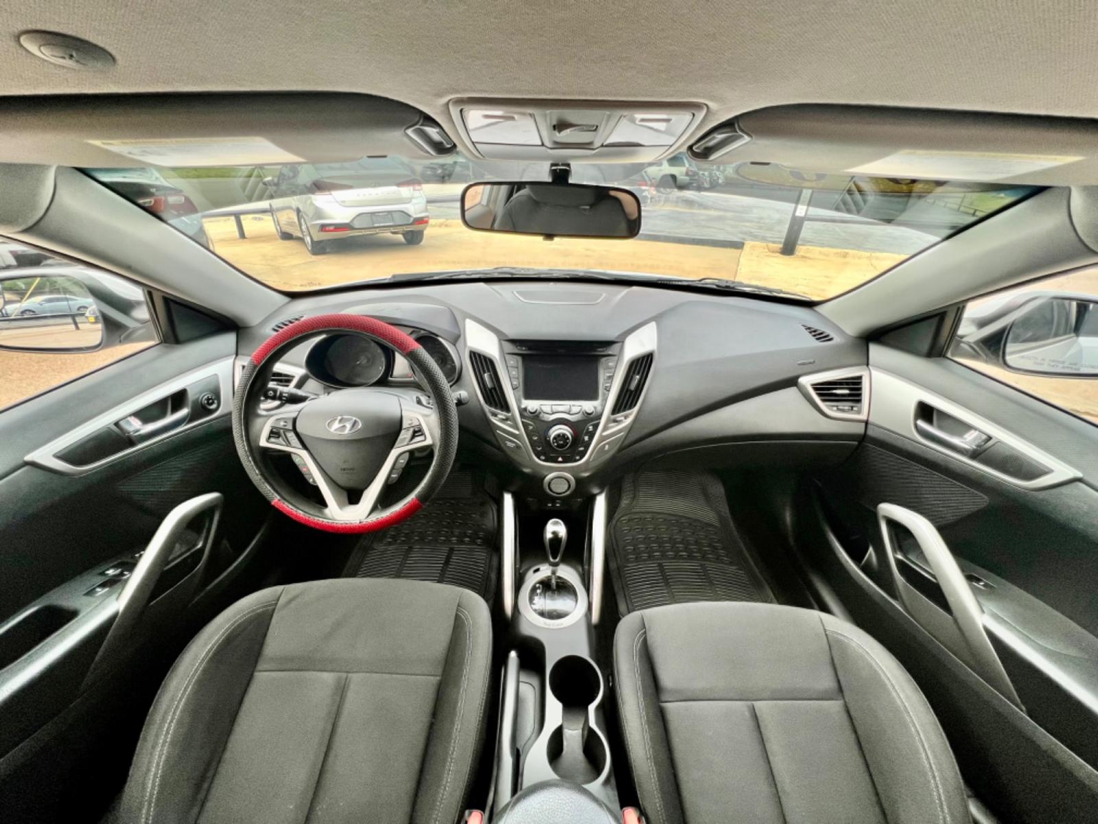 2016 SILVER HYUNDAI VELOSTER (KMHTC6AD7GU) , located at 5900 E. Lancaster Ave., Fort Worth, TX, 76112, (817) 457-5456, 0.000000, 0.000000 - Photo #15