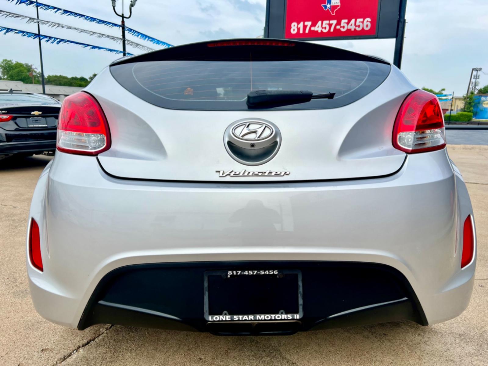 2016 SILVER HYUNDAI VELOSTER (KMHTC6AD7GU) , located at 5900 E. Lancaster Ave., Fort Worth, TX, 76112, (817) 457-5456, 0.000000, 0.000000 - Photo #5