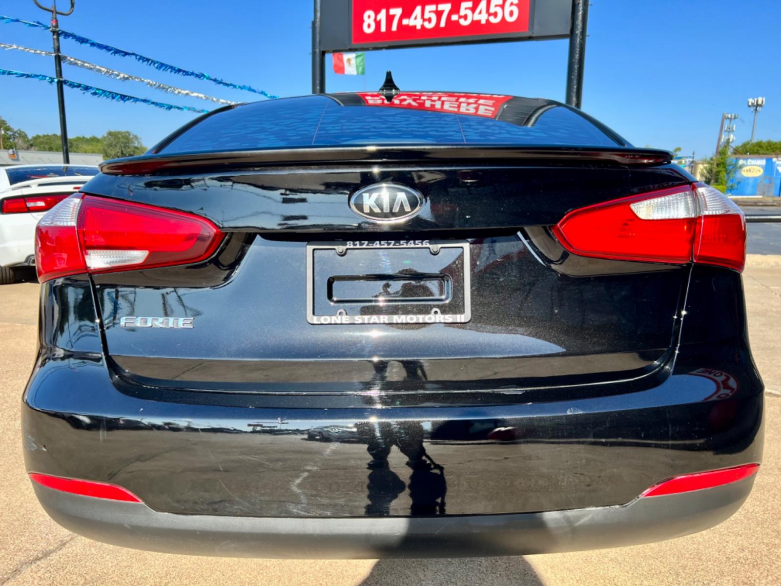 2016 BLACK KIA FORTE (KNAFK4A61G5) , located at 5900 E. Lancaster Ave., Fort Worth, TX, 76112, (817) 457-5456, 0.000000, 0.000000 - This is a 2016 KIA FORTE 4 DOOR SEDAN that is in excellent condition. There are no dents or scratches. The interior is clean with no rips or tears or stains. All power windows, door locks and seats. Ice cold AC for those hot Texas summer days. It is equipped with a CD player, AM/FM radio, AUX port, - Photo #5