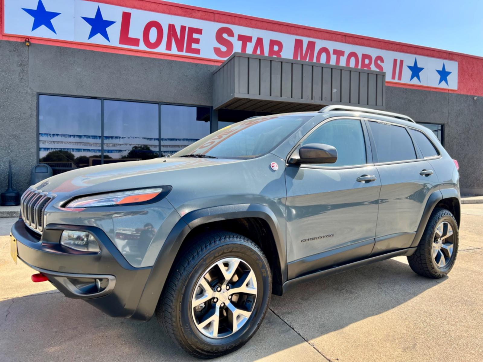 2014 GRAY JEEP CHEROKEE (1C4PJMBS1EW) , located at 5900 E. Lancaster Ave., Fort Worth, TX, 76112, (817) 457-5456, 0.000000, 0.000000 - This is a 2014 JEEP CHEROKEE 4 DOOR SUV that is in excellent condition. There are no dents or scratches. The interior is clean with no rips or tears or stains. All power windows, door locks and seats. Ice cold AC for those hot Texas summer days. It is equipped with a CD player, AM/FM radio, AUX port - Photo #1