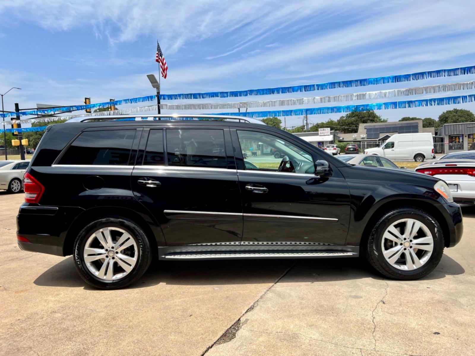 2012 BLACK MERCEDES-BENZ GL-CLASS (4JGBF7BE0CA) , located at 5900 E. Lancaster Ave., Fort Worth, TX, 76112, (817) 457-5456, 0.000000, 0.000000 - This is a 2012 MERCEDES-BENZ GL-CLASS 4 DOOR SUV that is in excellent condition. There are no dents or scratches. The interior is clean with no rips or tears or stains. All power windows, door locks and seats. Ice cold AC for those hot Texas summer days. It is equipped with a CD player, AM/FM radio, - Photo #7