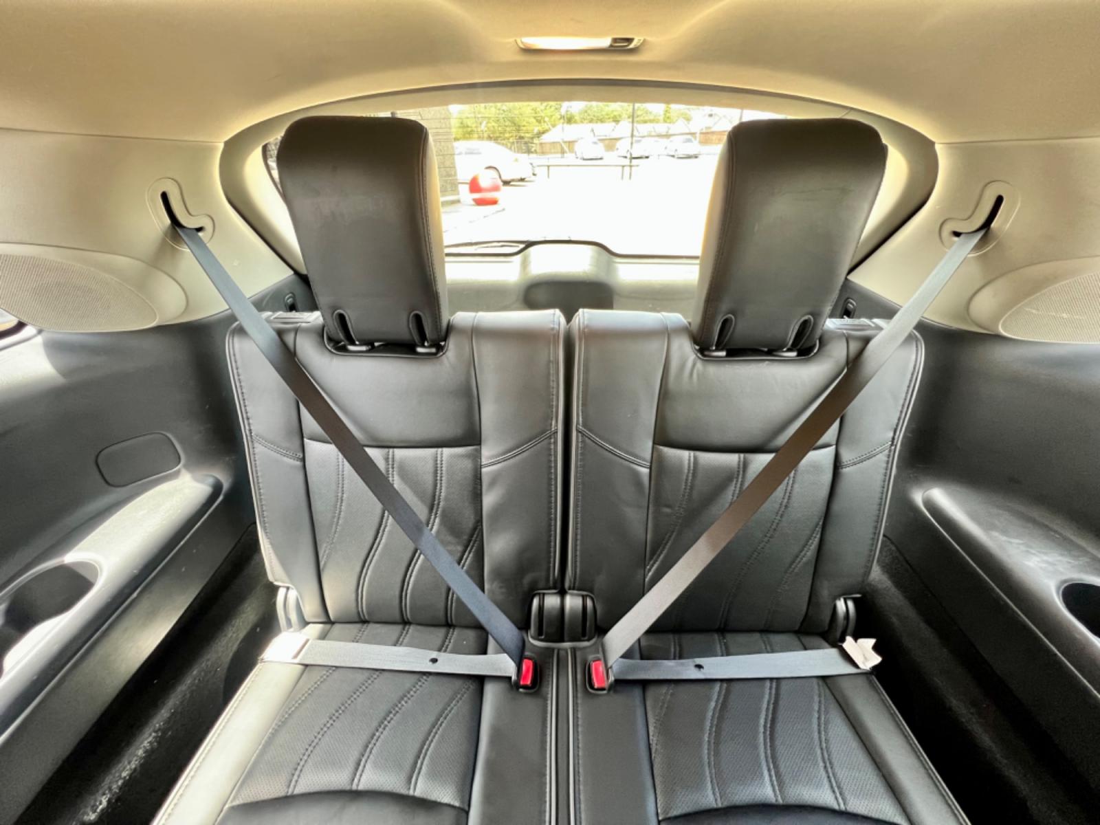 2013 SILVER INFINITI JX35 (5N1AL0MM3DC) , located at 5900 E. Lancaster Ave., Fort Worth, TX, 76112, (817) 457-5456, 0.000000, 0.000000 - This is a 2013 INFINITI JX35 4 DOOR SUV that is in excellent condition. There are no dents or scratches. The interior is clean with no rips or tears or stains. All power windows, door locks and seats. Ice cold AC for those hot Texas summer days. It is equipped with a CD player, AM/FM radio, AUX port - Photo #15