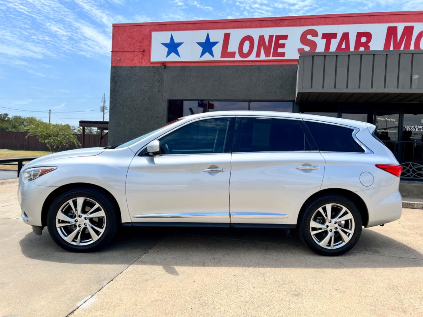 2013 SILVER INFINITI JX35 (5N1AL0MM3DC) , located at 5900 E. Lancaster Ave., Fort Worth, TX, 76112, (817) 457-5456, 0.000000, 0.000000 - This is a 2013 INFINITI JX35 4 DOOR SUV that is in excellent condition. There are no dents or scratches. The interior is clean with no rips or tears or stains. All power windows, door locks and seats. Ice cold AC for those hot Texas summer days. It is equipped with a CD player, AM/FM radio, AUX port - Photo #3