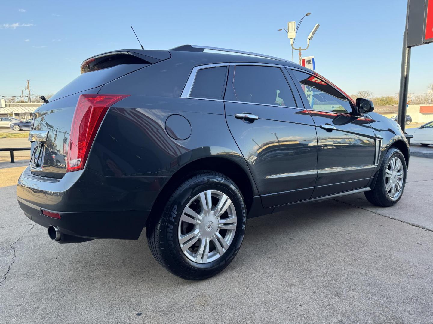 2014 GRAY CADILLAC SRX (3GYFNEE37ES) , located at 5900 E. Lancaster Ave., Fort Worth, TX, 76112, (817) 457-5456, 0.000000, 0.000000 - This is a 2014 CADILLAC SRX 4 DOOR SUV that is in excellent condition. There are no dents or scratches. The interior is clean with no rips or tears or stains. All power windows, door locks and seats. Ice cold AC for those hot Texas summer days. It is equipped with a CD player, AM/FM radio, AUX port, - Photo#4