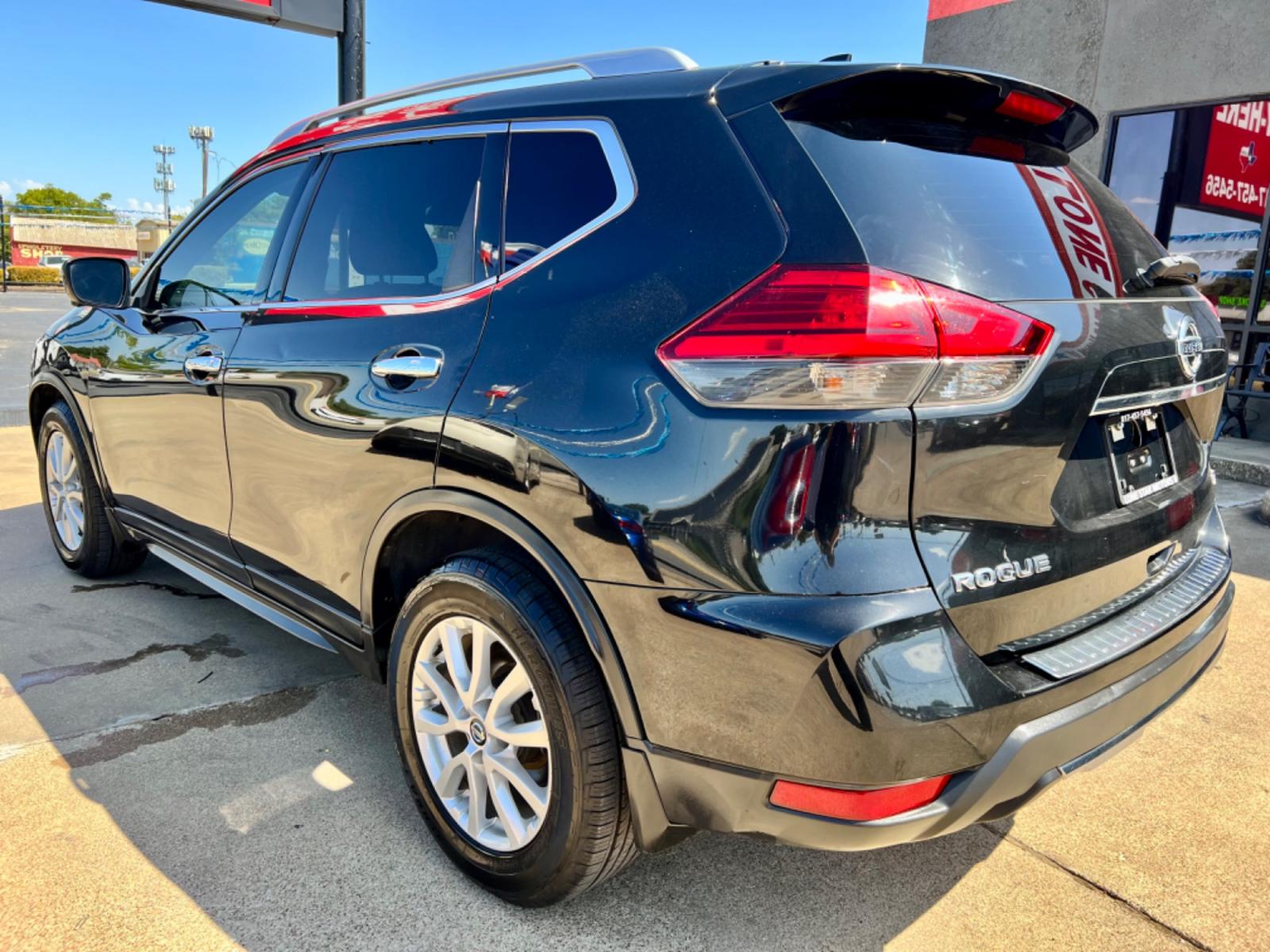 2017 BLACK /GRAY NISSAN ROGUE (KNMAT2MT0HP) , located at 5900 E. Lancaster Ave., Fort Worth, TX, 76112, (817) 457-5456, 0.000000, 0.000000 - This is a 2017 NISSAN ROGUE 4 DOOR SUV that is in excellent condition. There are no dents or scratches. The interior is clean with no rips or tears or stains. All power windows, door locks and seats. Ice cold AC for those hot Texas summer days. It is equipped with a CD player, AM/FM radio, AUX port, - Photo #4