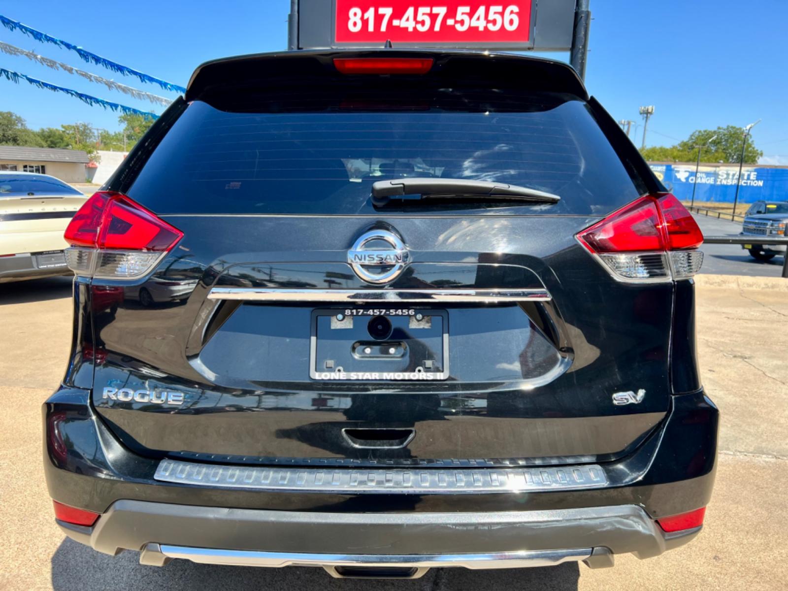 2017 BLACK /GRAY NISSAN ROGUE (KNMAT2MT0HP) , located at 5900 E. Lancaster Ave., Fort Worth, TX, 76112, (817) 457-5456, 0.000000, 0.000000 - This is a 2017 NISSAN ROGUE 4 DOOR SUV that is in excellent condition. There are no dents or scratches. The interior is clean with no rips or tears or stains. All power windows, door locks and seats. Ice cold AC for those hot Texas summer days. It is equipped with a CD player, AM/FM radio, AUX port, - Photo #5