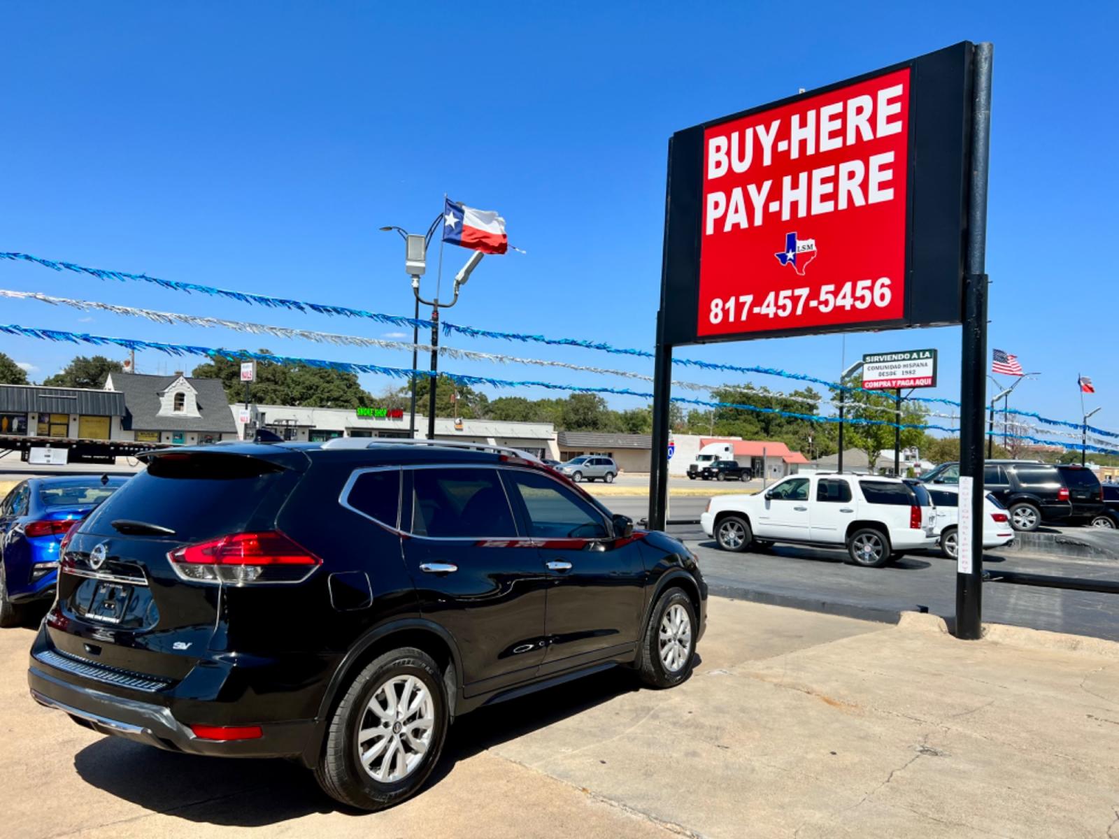2017 BLACK /GRAY NISSAN ROGUE (KNMAT2MT0HP) , located at 5900 E. Lancaster Ave., Fort Worth, TX, 76112, (817) 457-5456, 0.000000, 0.000000 - This is a 2017 NISSAN ROGUE 4 DOOR SUV that is in excellent condition. There are no dents or scratches. The interior is clean with no rips or tears or stains. All power windows, door locks and seats. Ice cold AC for those hot Texas summer days. It is equipped with a CD player, AM/FM radio, AUX port, - Photo #6