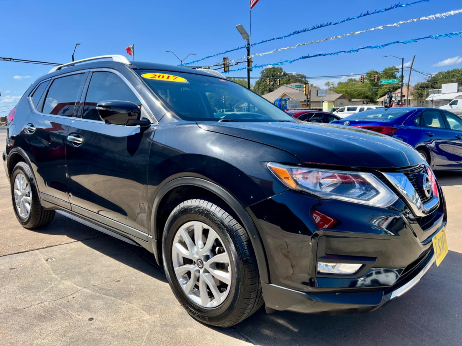 2017 BLACK /GRAY NISSAN ROGUE (KNMAT2MT0HP) , located at 5900 E. Lancaster Ave., Fort Worth, TX, 76112, (817) 457-5456, 0.000000, 0.000000 - This is a 2017 NISSAN ROGUE 4 DOOR SUV that is in excellent condition. There are no dents or scratches. The interior is clean with no rips or tears or stains. All power windows, door locks and seats. Ice cold AC for those hot Texas summer days. It is equipped with a CD player, AM/FM radio, AUX port, - Photo #8
