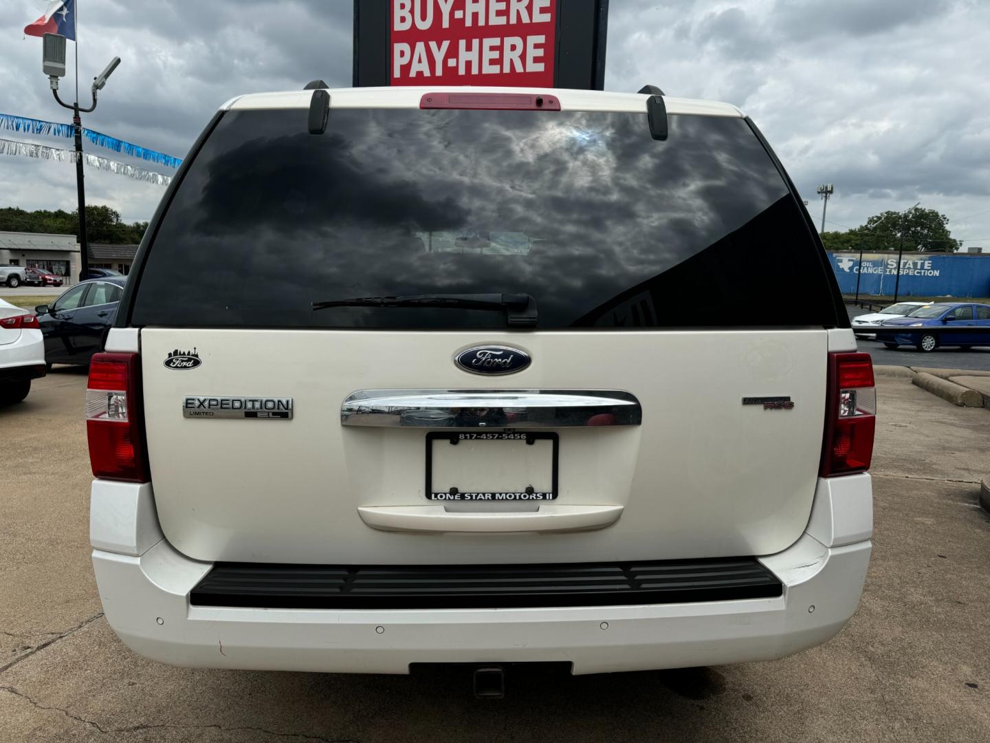 2014 WHITE FORD EXPEDITION EL (1FMJK1K5XEE) , located at 5900 E. Lancaster Ave., Fort Worth, TX, 76112, (817) 457-5456, 0.000000, 0.000000 - This is a 2014 FORD EXPEDITION EL 4 DOOR SUV that is in excellent condition. There are no dents or scratches. The interior is clean with no rips or tears or stains. All power windows, door locks and seats. Ice cold AC for those hot Texas summer days. It is equipped with a CD player, AM/FM radio, AUX - Photo#5