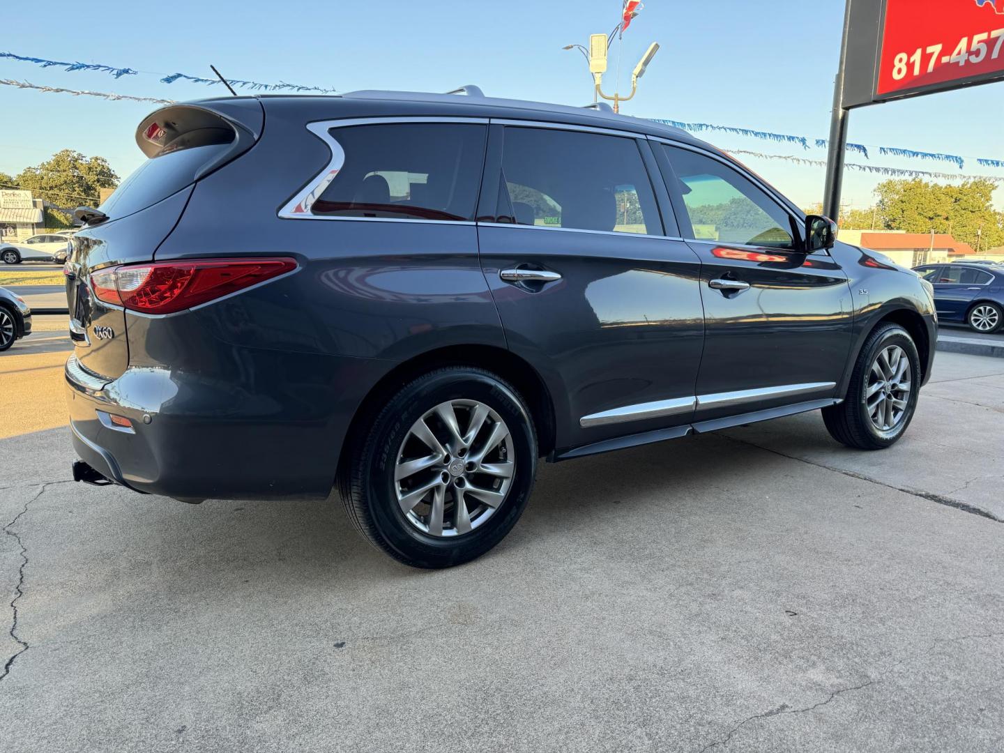 2014 GRAY INFINITI QX60 (5N1AL0MN1EC) , located at 5900 E. Lancaster Ave., Fort Worth, TX, 76112, (817) 457-5456, 0.000000, 0.000000 - This is a 2014 INFINITI QX60 4 DOOR SUV that is in excellent condition. There are no dents or scratches. The interior is clean with no rips or tears or stains. All power windows, door locks and seats. Ice cold AC for those hot Texas summer days. It is equipped with a CD player, AM/FM radio, AUX port - Photo#4