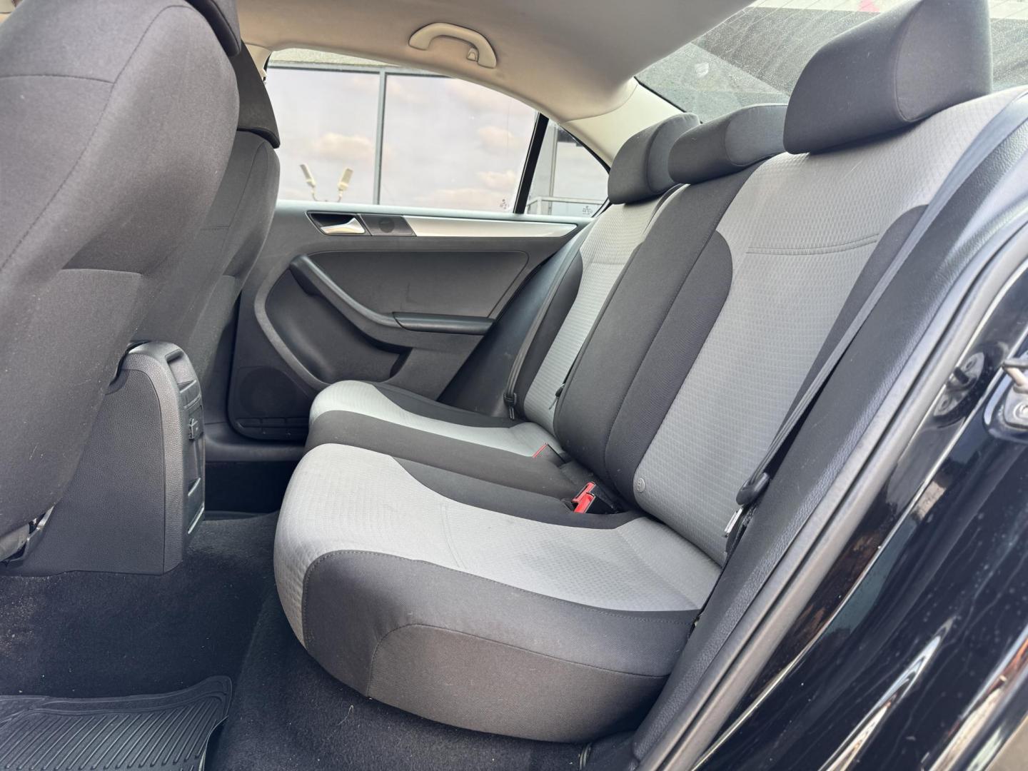2018 BLACK /GRAY VOLKSWAGEN JETTA 1.4T S (3VW2B7AJ4JM) , located at 5900 E. Lancaster Ave., Fort Worth, TX, 76112, (817) 457-5456, 0.000000, 0.000000 - This is a 2018 VOLKSWAGEN JETTA 4 DR SEDAN. All power windows, door locks and seats. Ice cold AC for those hot Texas summer days. It is equipped with a CD player, AM/FM radio, AUX port, Bluetooth connectivity and Sirius XM radio capability. It runs and drives like new. The tires are like new with pl - Photo#11