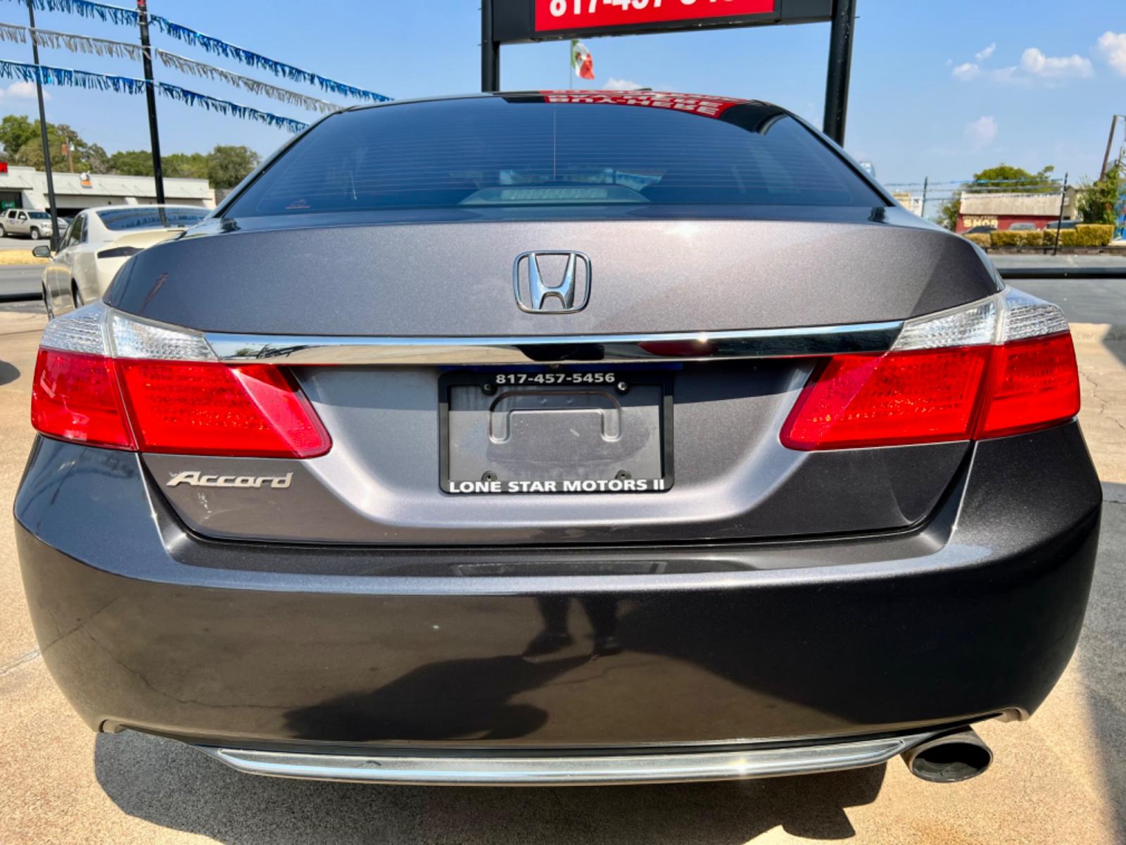 2015 SILVER HONDA ACCORD (1HGCR2F36FA) , located at 5900 E. Lancaster Ave., Fort Worth, TX, 76112, (817) 457-5456, 0.000000, 0.000000 - This is a 2015 HONDA ACCORD 4 DOOR SEDAN that is in excellent condition. There are no dents or scratches. The interior is clean with no rips or tears or stains. All power windows, door locks and seats. Ice cold AC for those hot Texas summer days. It is equipped with a CD player, AM/FM radio, AUX por - Photo #5
