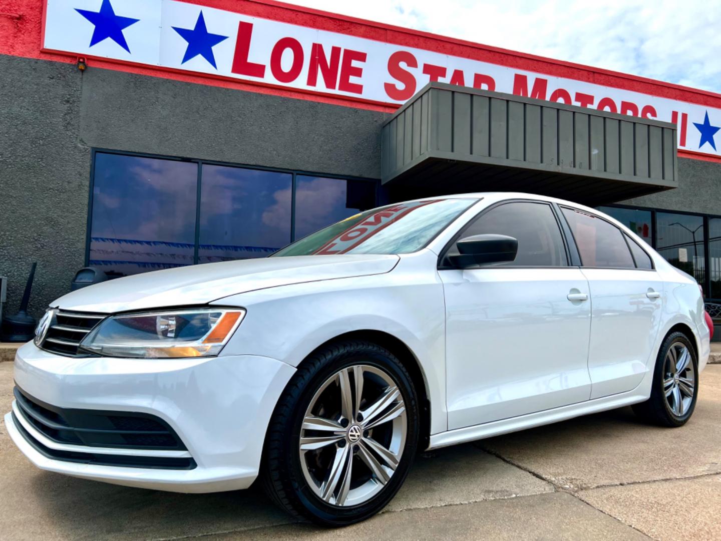 2015 WHITE VOLKSWAGEN JETTA (3VW2K7AJ1FM) , located at 5900 E. Lancaster Ave., Fort Worth, TX, 76112, (817) 457-5456, 0.000000, 0.000000 - This is a 2015 VOLKSWAGEN JETTA 4 DOOR SEDAN that is in excellent condition. There are no dents or scratches. The interior is clean with no rips or tears or stains. All power windows, door locks and seats. Ice cold AC for those hot Texas summer days. It is equipped with a CD player, AM/FM radio, AUX - Photo#1