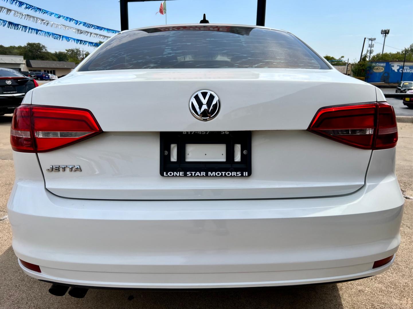 2015 WHITE VOLKSWAGEN JETTA (3VW2K7AJ1FM) , located at 5900 E. Lancaster Ave., Fort Worth, TX, 76112, (817) 457-5456, 0.000000, 0.000000 - This is a 2015 VOLKSWAGEN JETTA 4 DOOR SEDAN that is in excellent condition. There are no dents or scratches. The interior is clean with no rips or tears or stains. All power windows, door locks and seats. Ice cold AC for those hot Texas summer days. It is equipped with a CD player, AM/FM radio, AUX - Photo#5