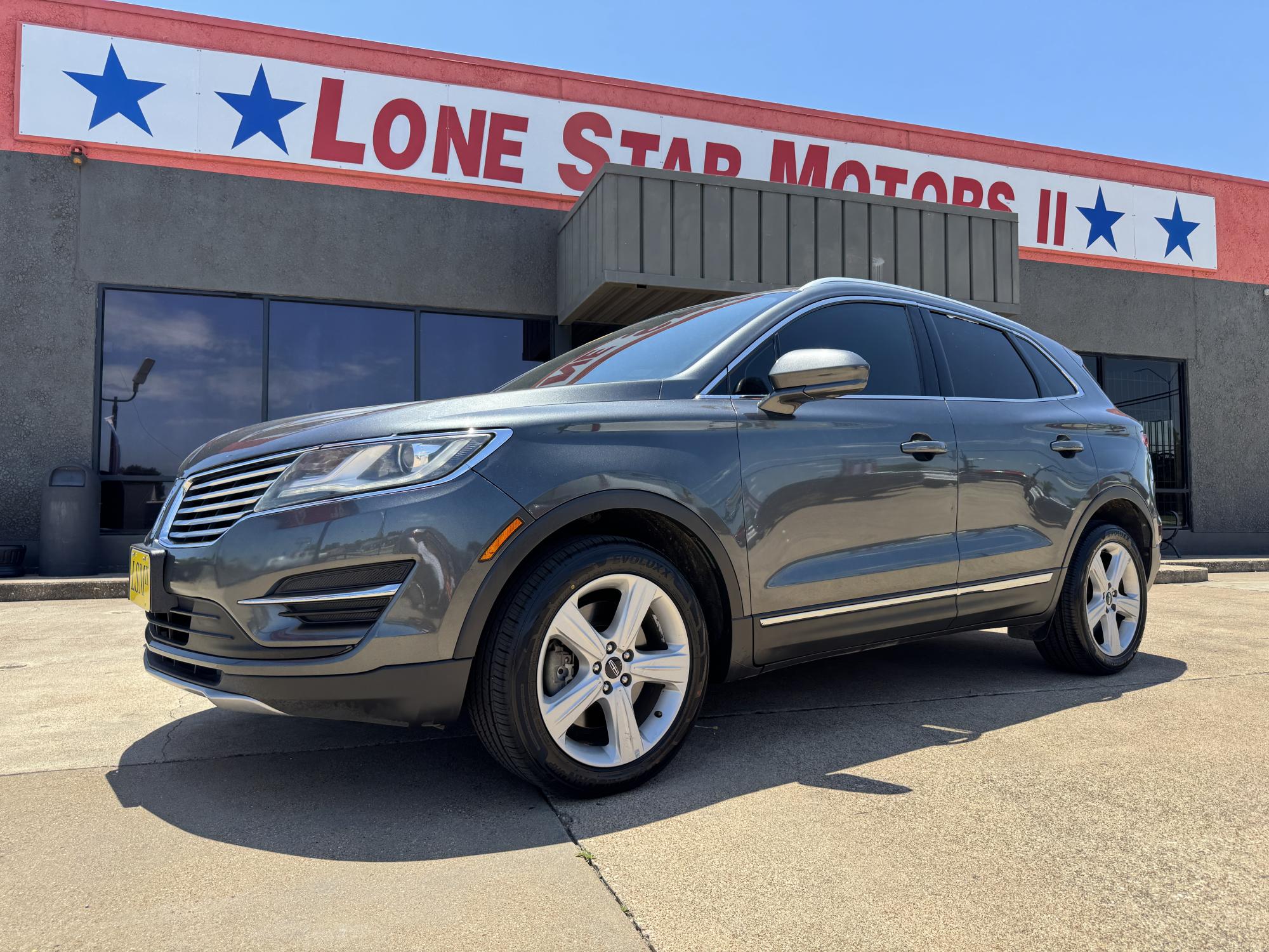 photo of 2017 LINCOLN MKC PREMIER 4 DOOR SUV