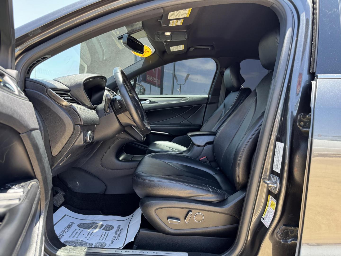 2017 GRAY LINCOLN MKC PREMIER (5LMCJ1D90HU) , located at 5900 E. Lancaster Ave., Fort Worth, TX, 76112, (817) 457-5456, 0.000000, 0.000000 - Step into luxury with this 2017 Lincoln MKC Premier, where comfort and technology come together in a sleek, compact SUV. This vehicle is loaded with premium features designed to make every drive enjoyable. Push to Start Leather Interior Heated Front Seats Backup Camera Dual-Zone Climate - Photo#9