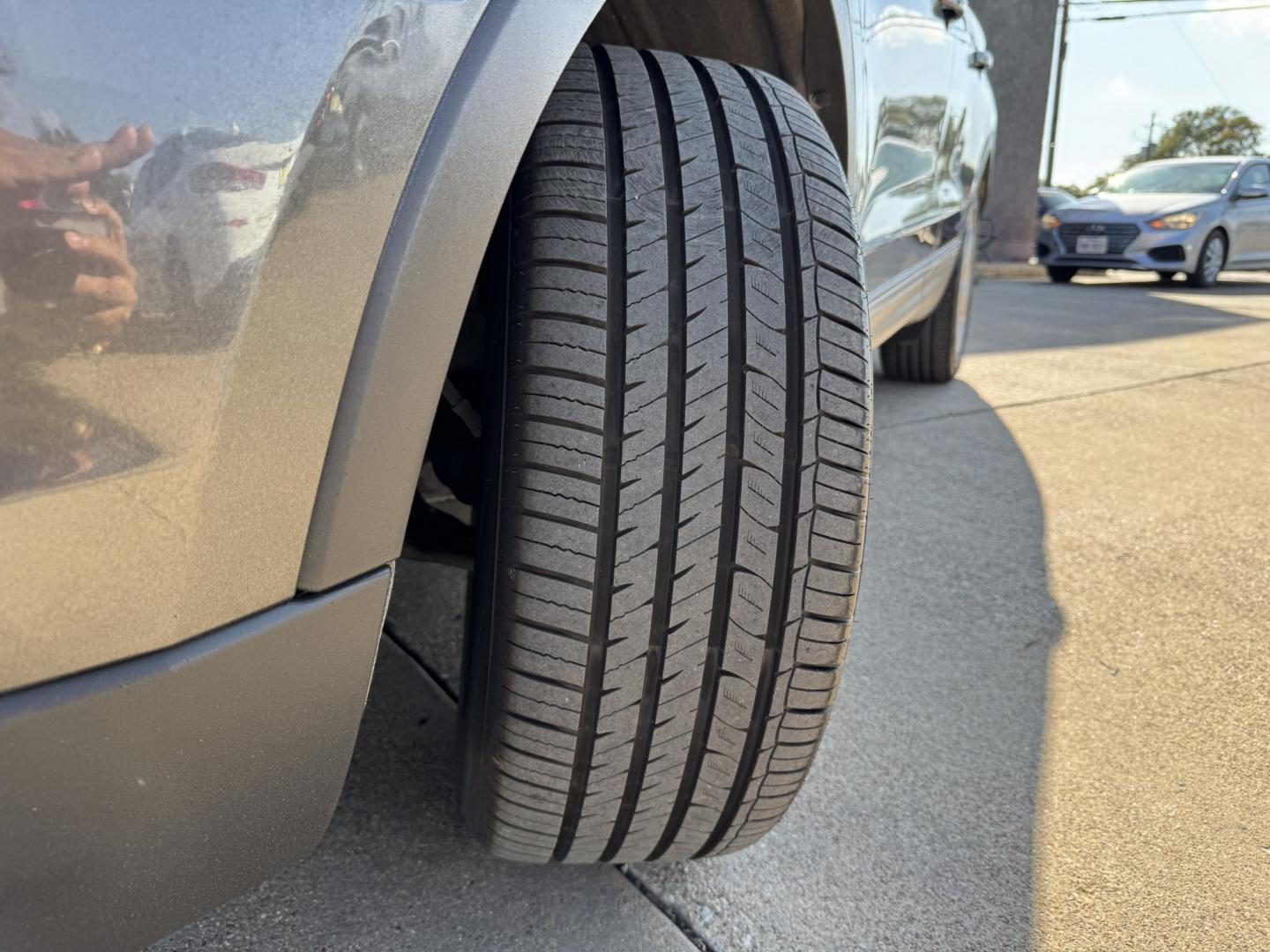 2017 GRAY LINCOLN MKC PREMIER (5LMCJ1D90HU) , located at 5900 E. Lancaster Ave., Fort Worth, TX, 76112, (817) 457-5456, 0.000000, 0.000000 - Step into luxury with this 2017 Lincoln MKC Premier, where comfort and technology come together in a sleek, compact SUV. This vehicle is loaded with premium features designed to make every drive enjoyable. Push to Start Leather Interior Heated Front Seats Backup Camera Dual-Zone Climate- Photo#25